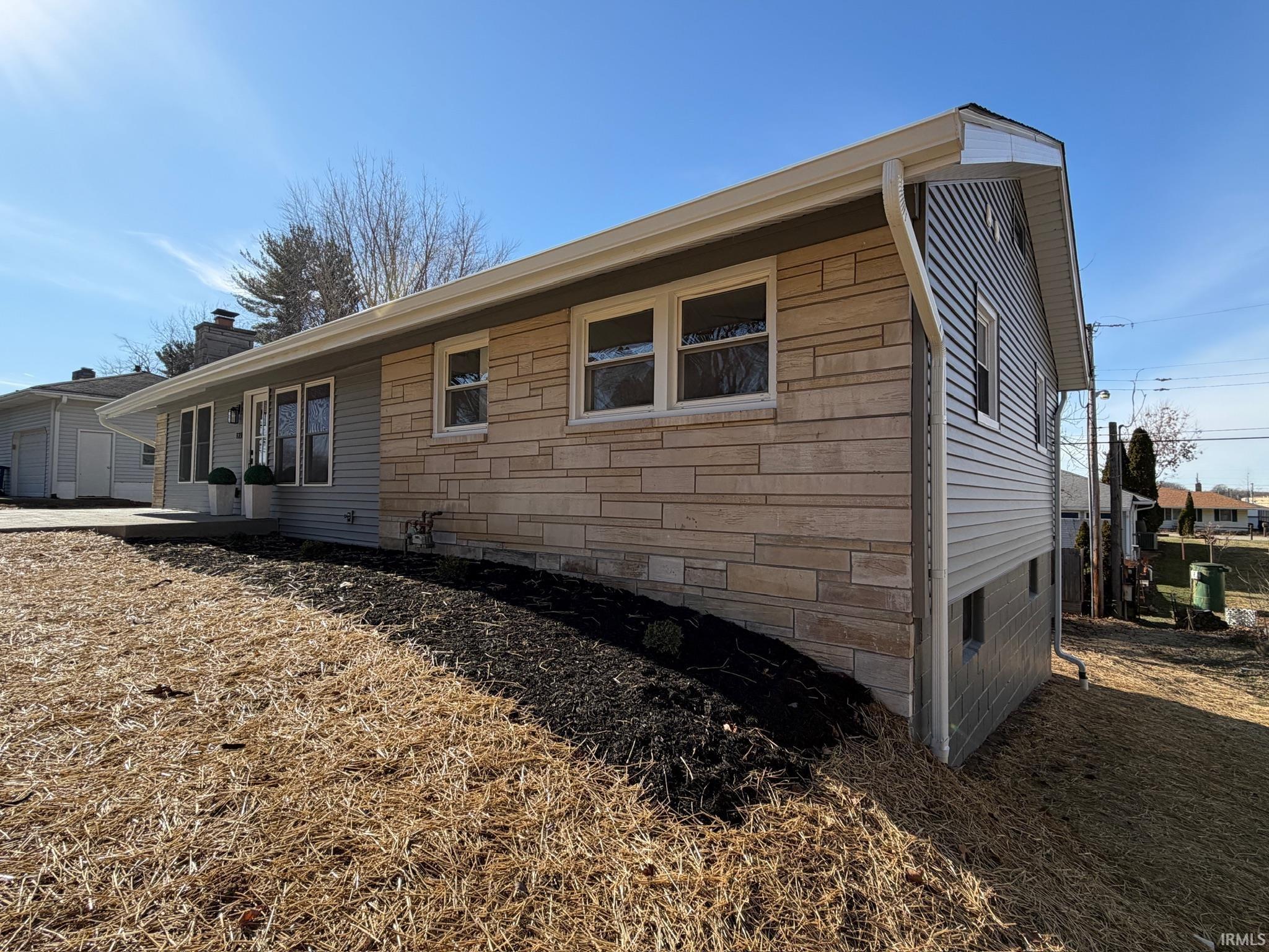 Homes for sale in Bedford, IN | 112 Edgewood Dr, Bedford, IN 47421 | MLS# 202602529