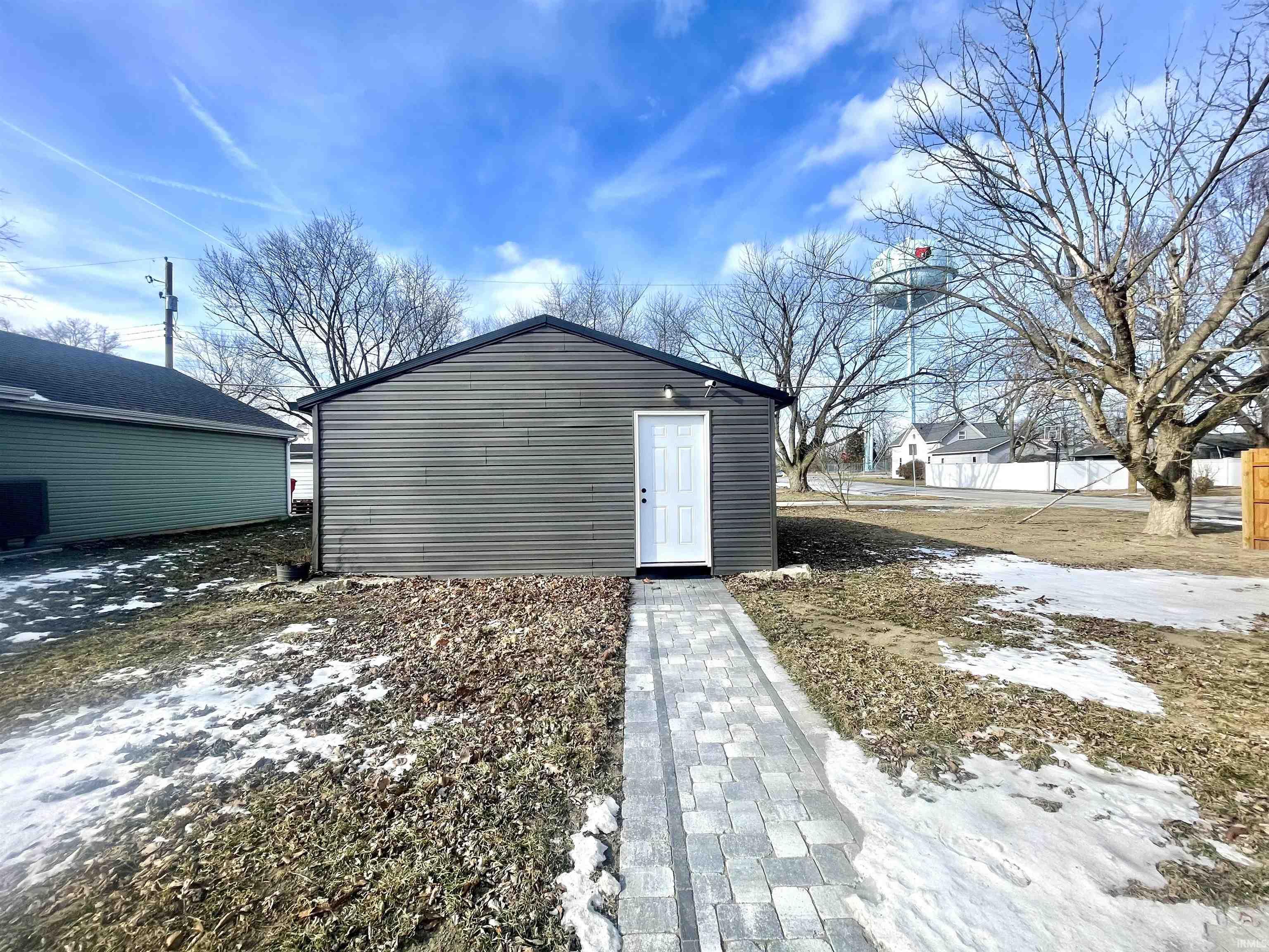 Homes for sale in Hartford City, IN | 732 N Cherry St, Hartford City, IN 47348 | MLS# 202602576