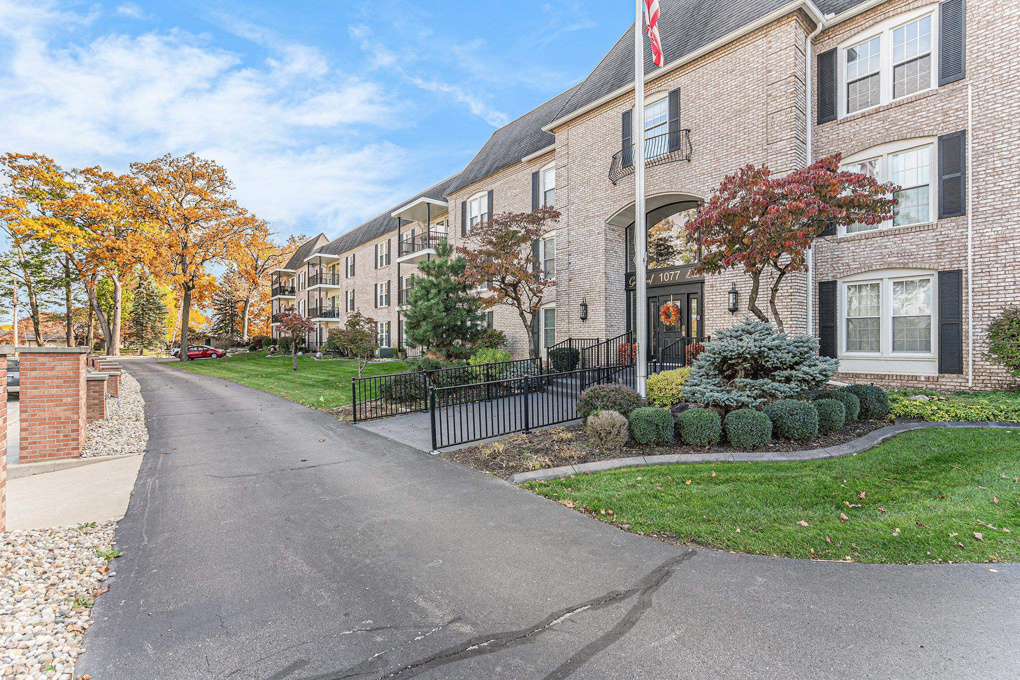 Homes for sale in Elkhart, IN | 1077 Greenleaf Blvd #107, Elkhart, IN 46514 | MLS# 202602697