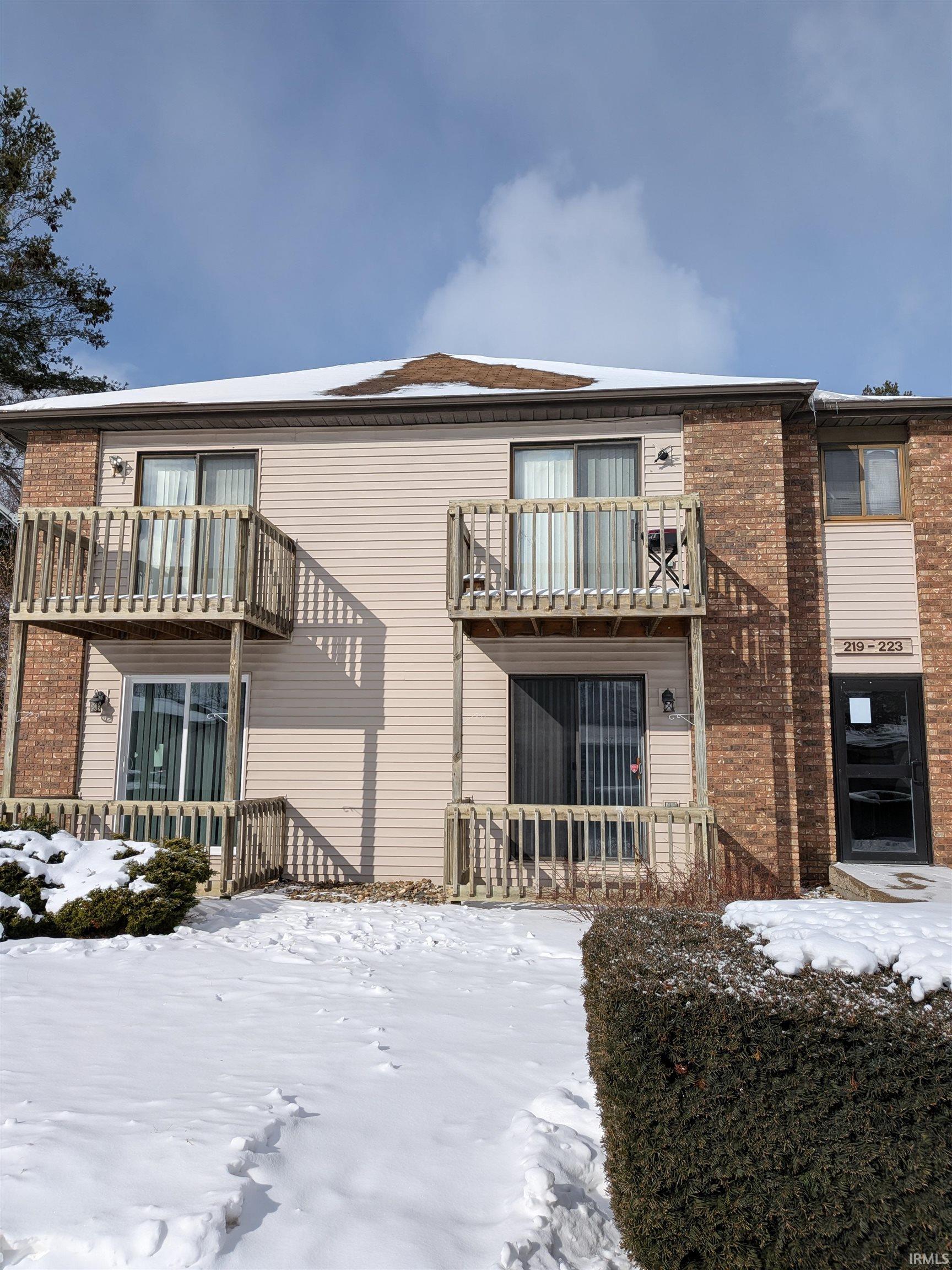 Homes for sale in Elkhart, IN | 219 E Clarinet Blvd, Elkhart, IN 46516 | MLS# 202602705