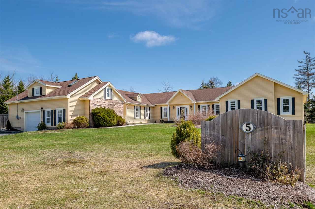 5 Strawberry Lane, Mineville (MLS® 201907244)