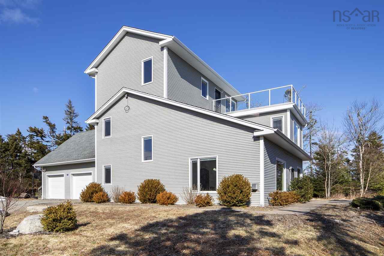 Residential For Sale 3 Bedrooms 3 Bathrooms Price 564 900