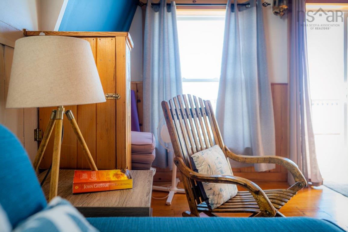 $1,100,000.00: 15283 Cabot Trail, Chéticamp