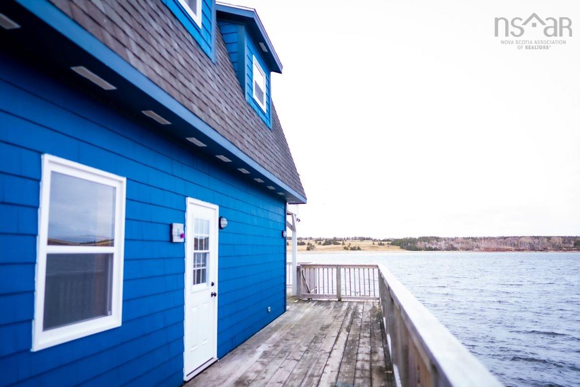 $1,100,000.00: 15283 Cabot Trail, Chéticamp