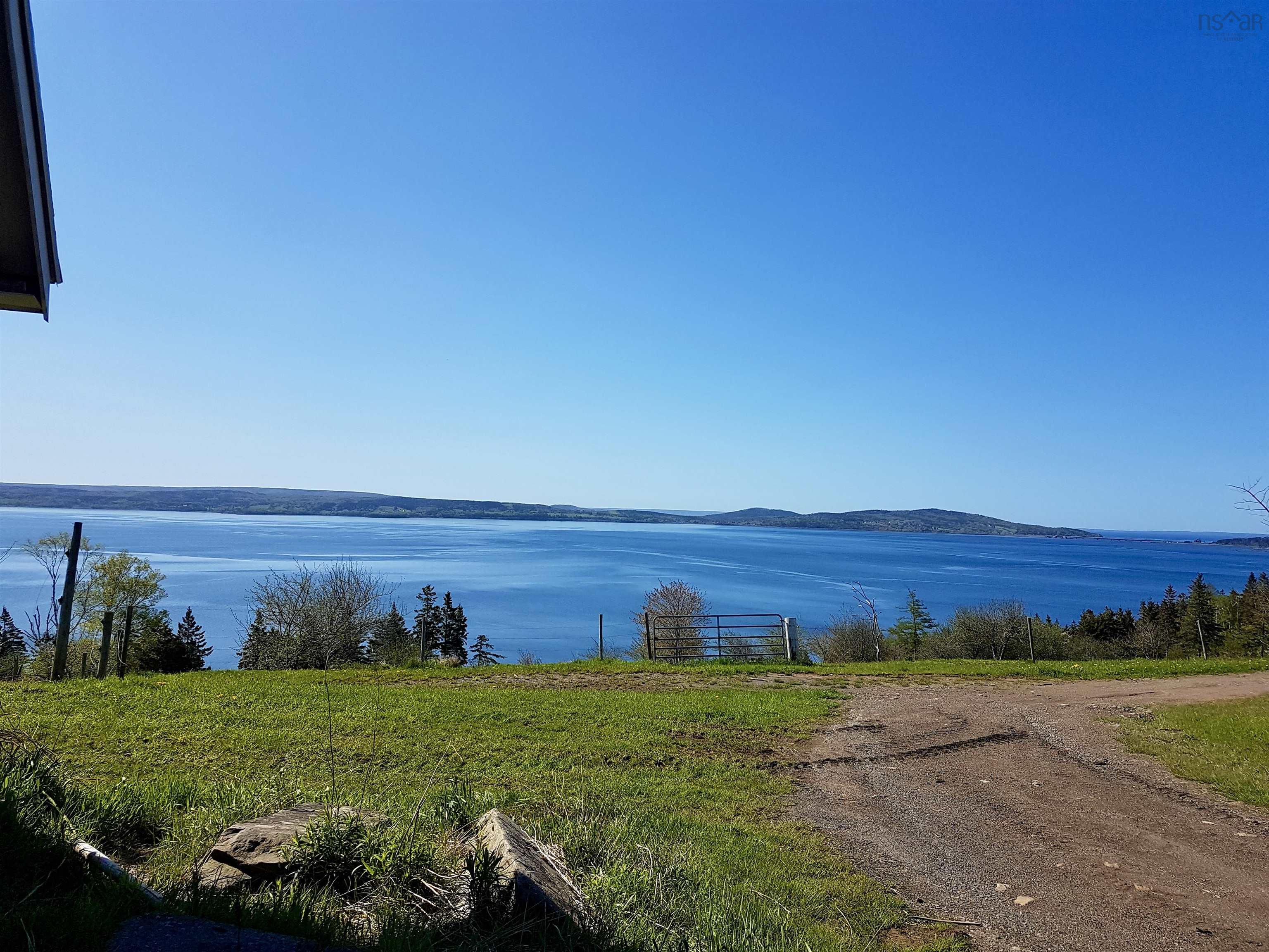692 Gillis Point Road 