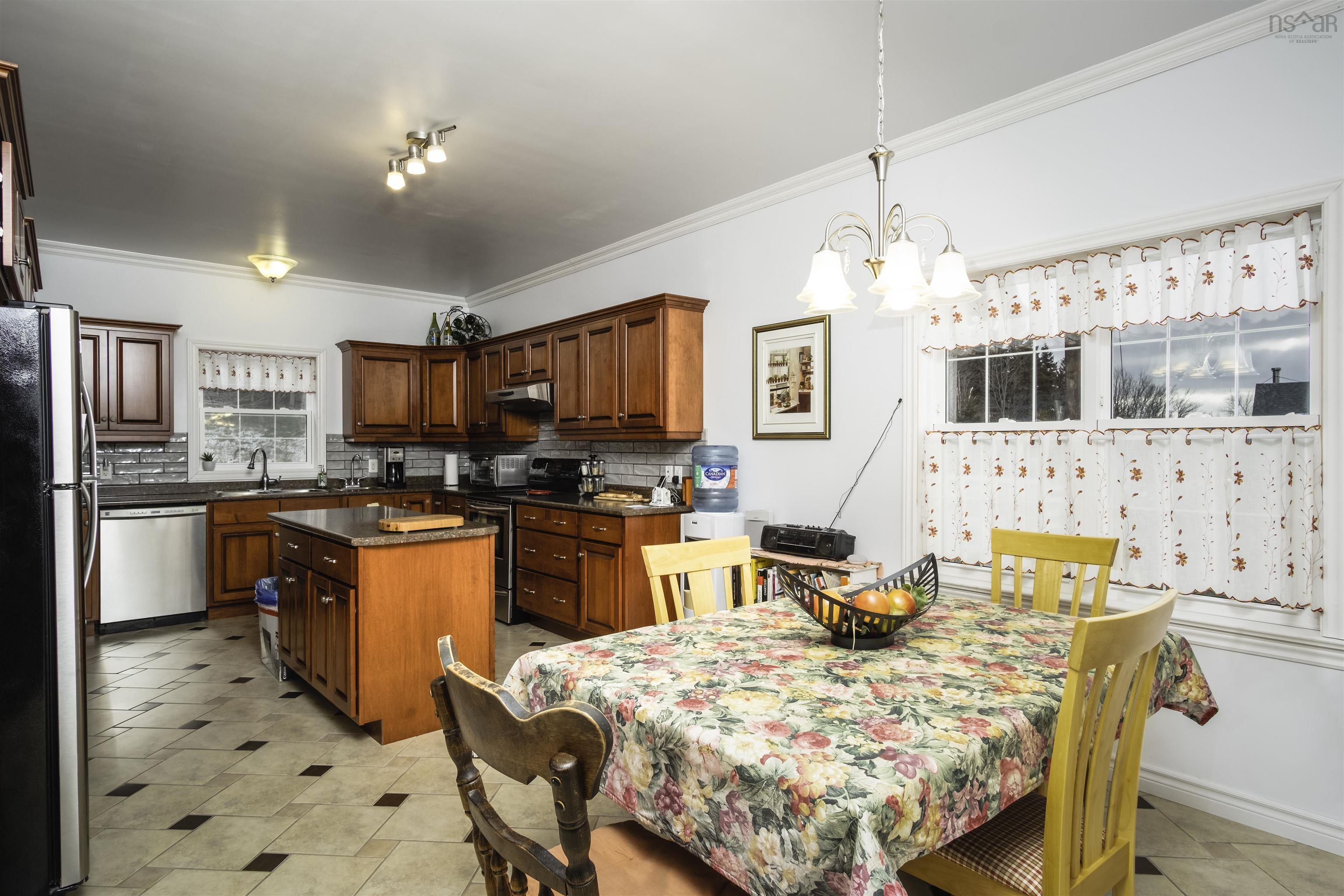 $799,000.00: 109 High Road, Port Hood