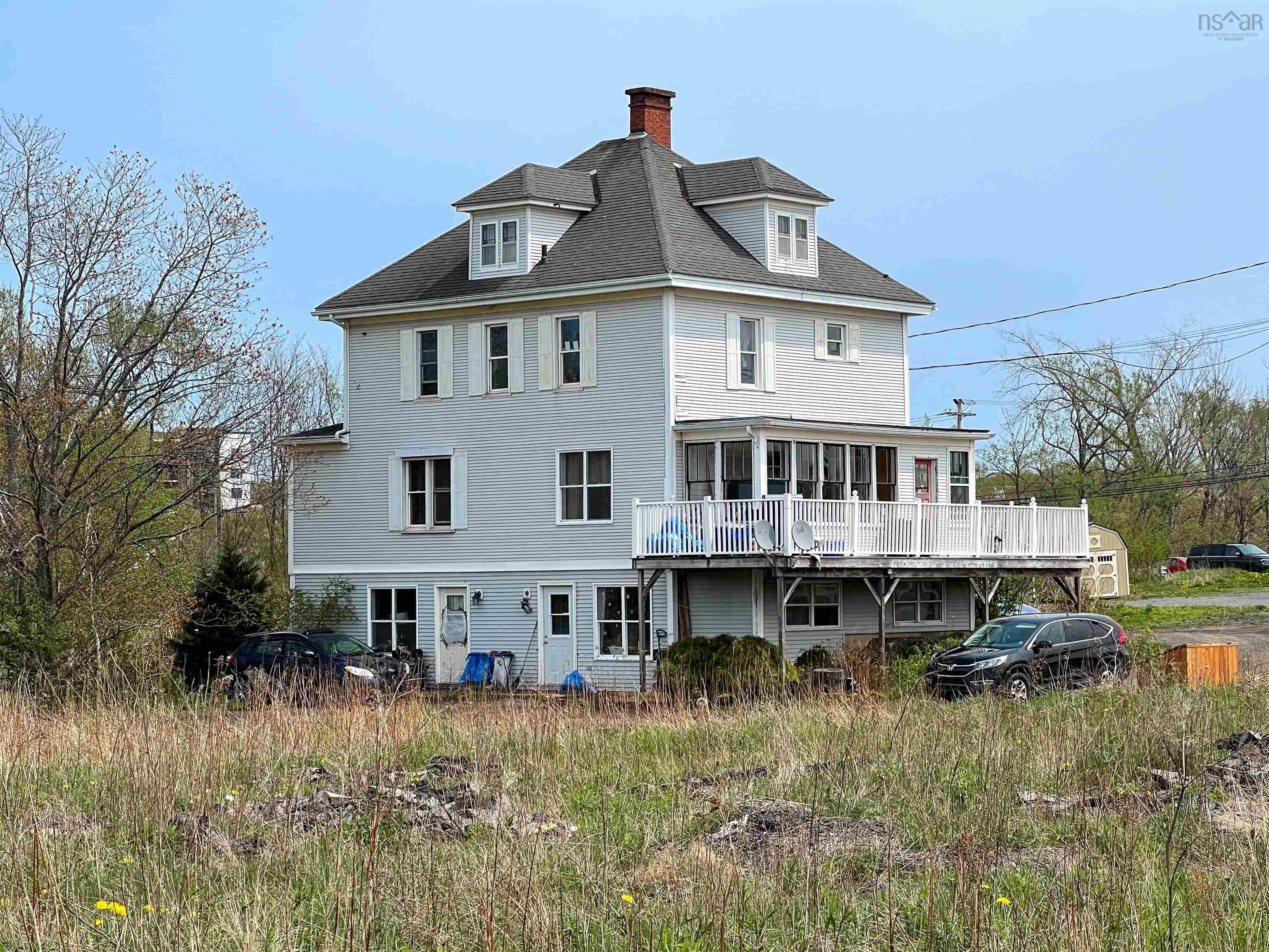 5161 East River Road 