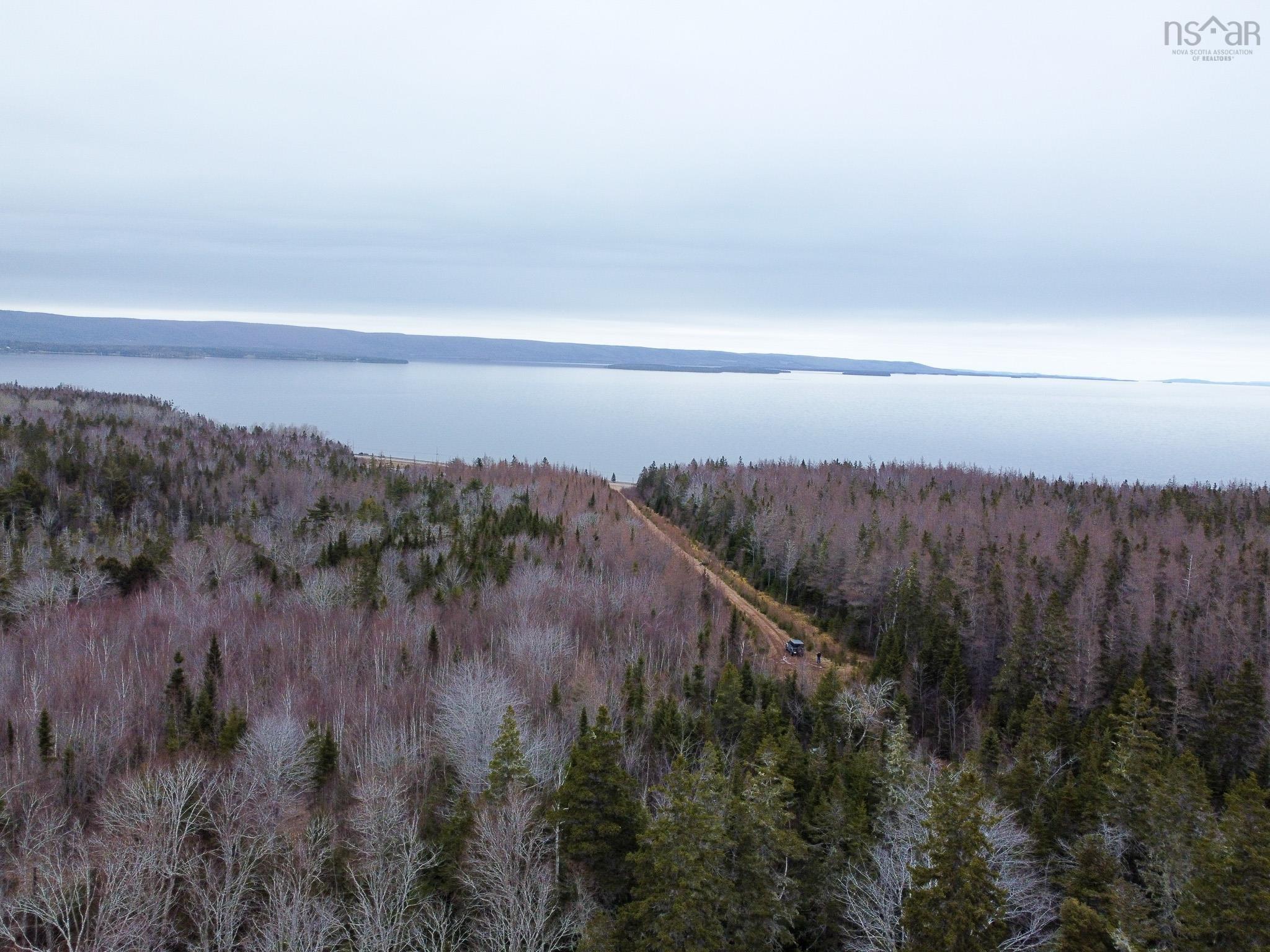 Lot 5 West Bay Highway 