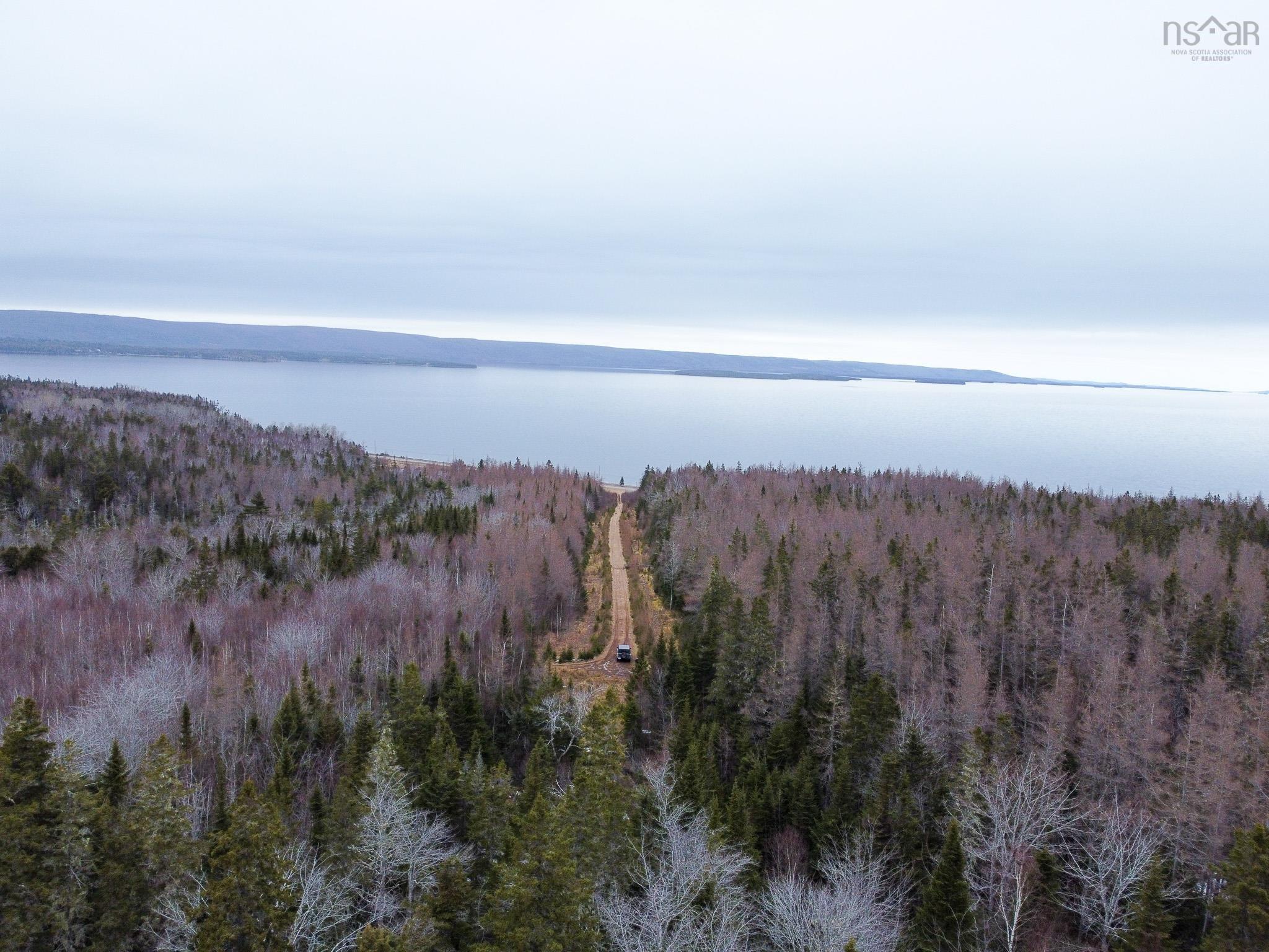 Lot 8 West Bay Highway 