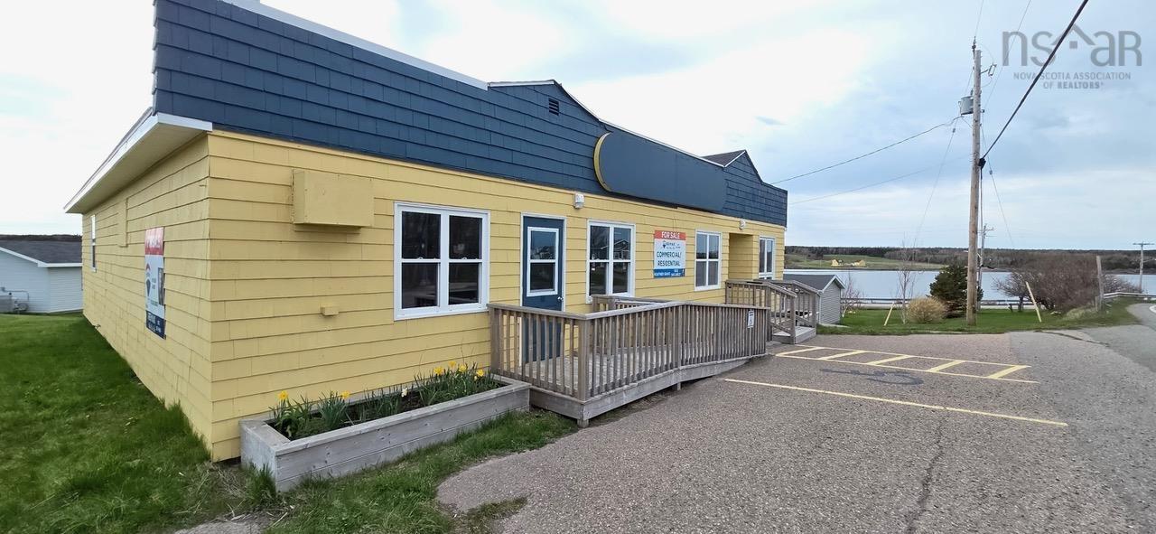 $210,000.00: 14925 Cabot Trail Road, Chéticamp