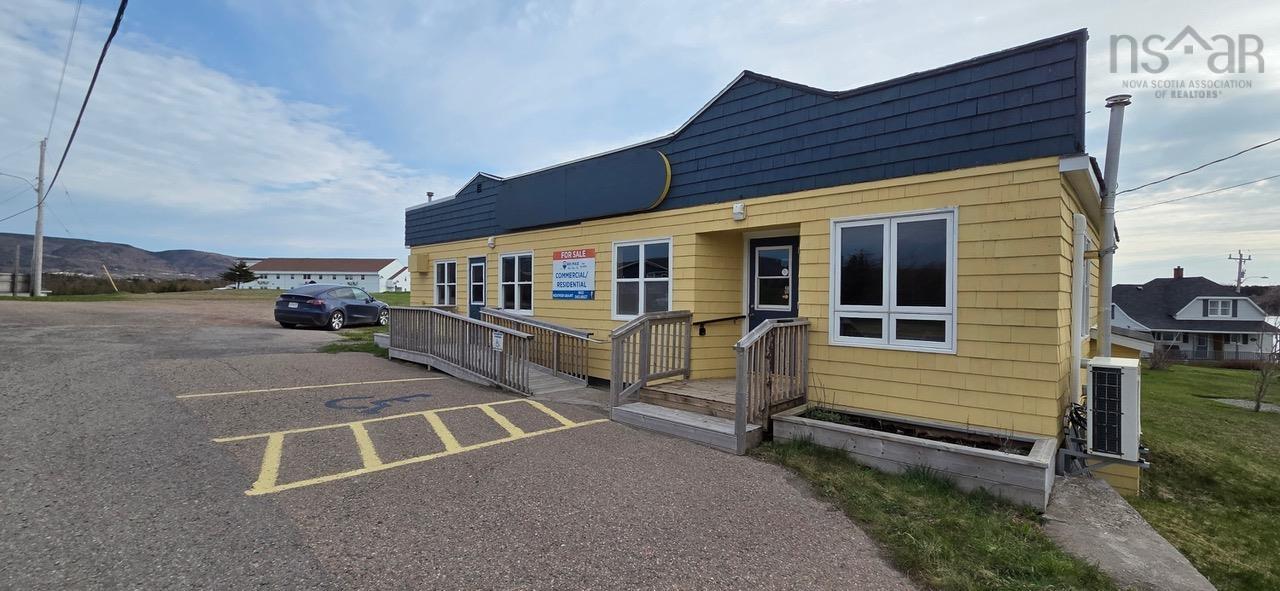 $210,000.00: 14925 Cabot Trail Road, Chéticamp