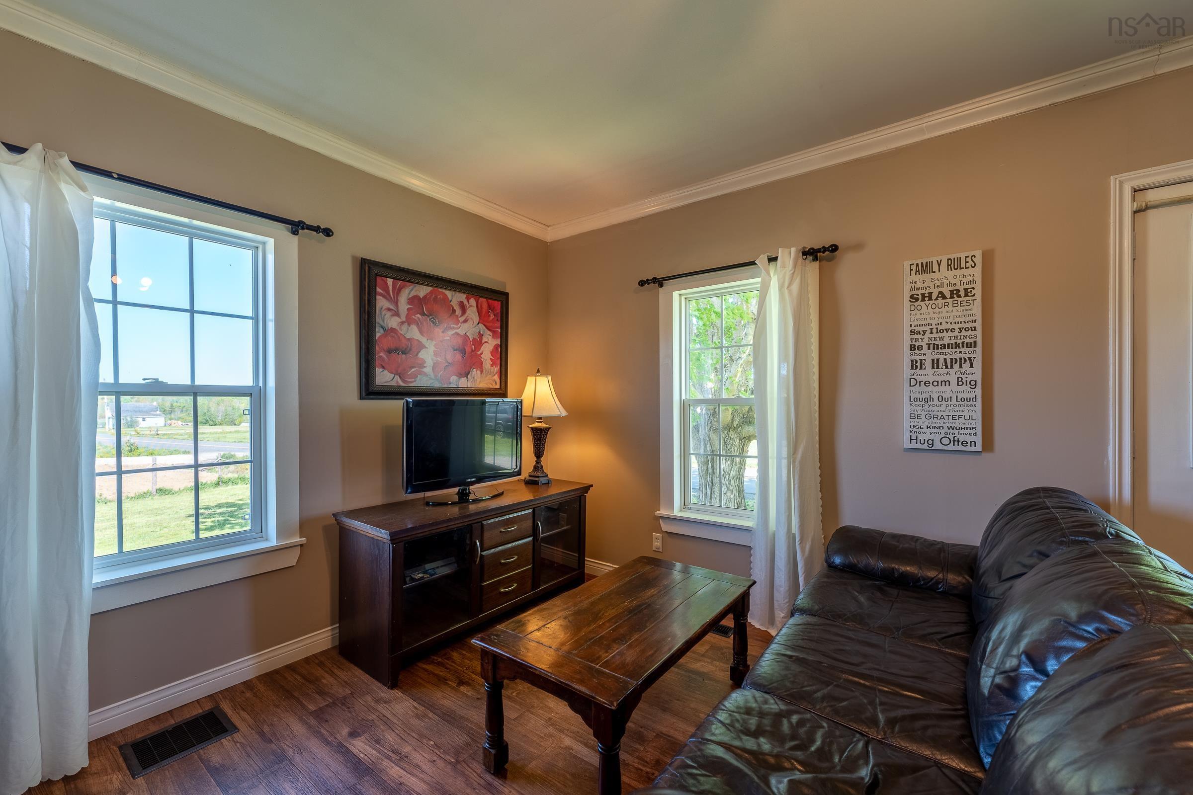$279,000.00: 901 Doucetteville Road, Doucetteville