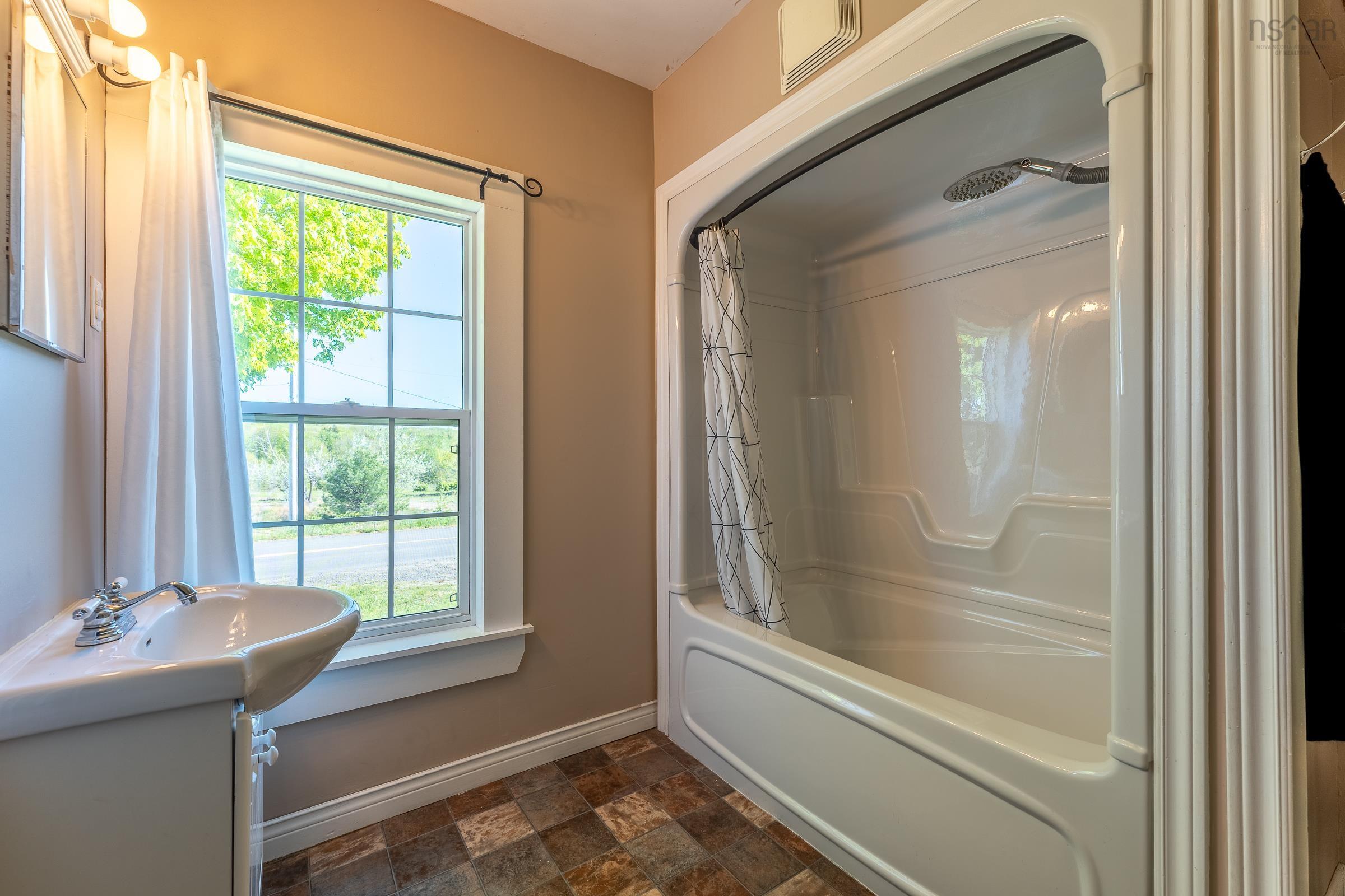 $279,000.00: 901 Doucetteville Road, Doucetteville