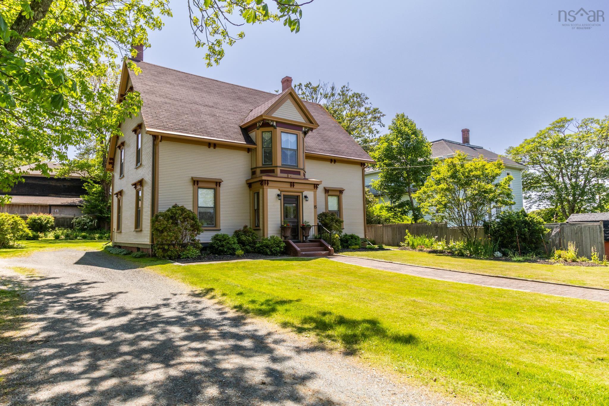 $594,000.00: 15 Elm Street, Yarmouth