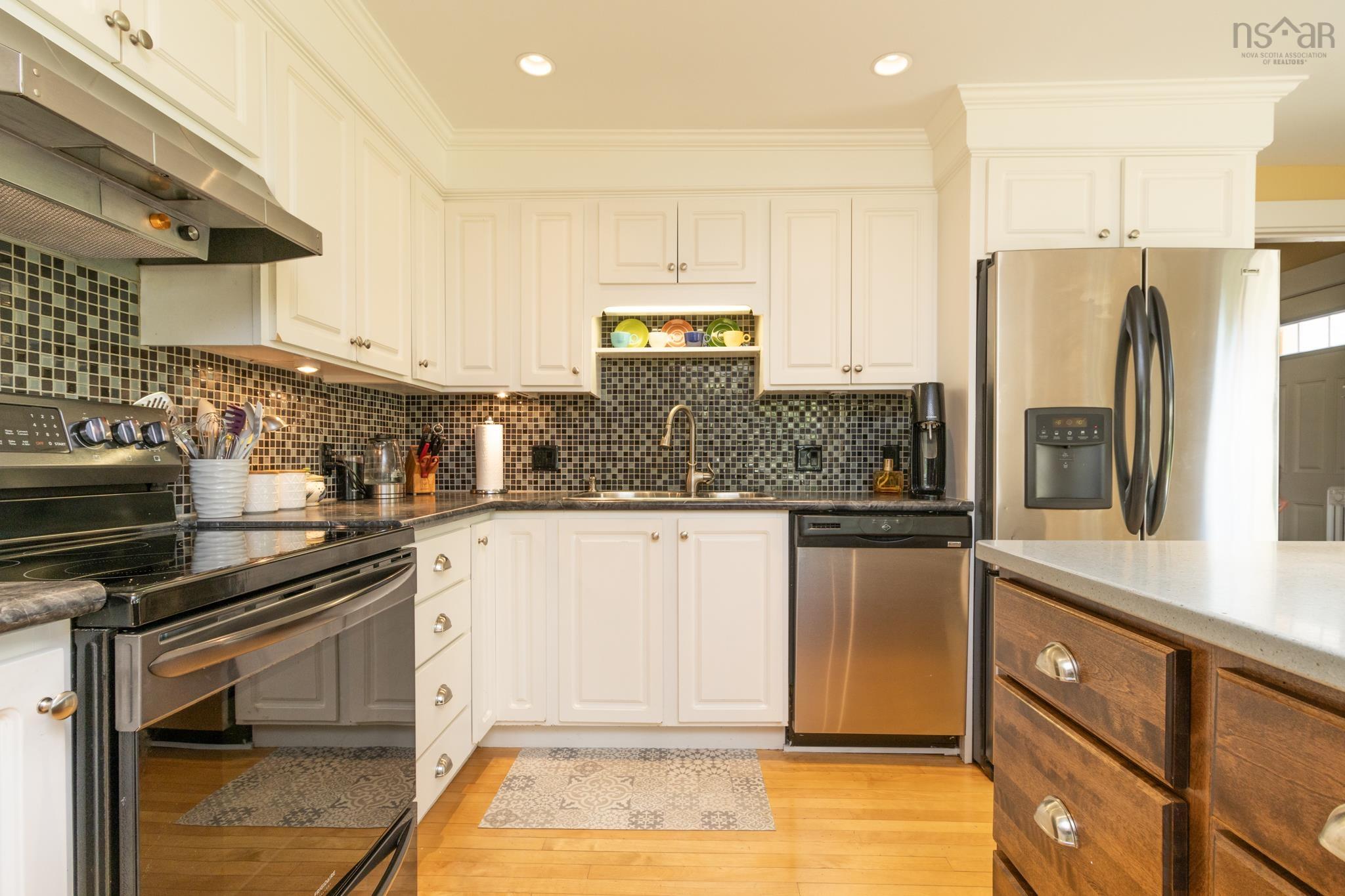 $594,000.00: 15 Elm Street, Yarmouth