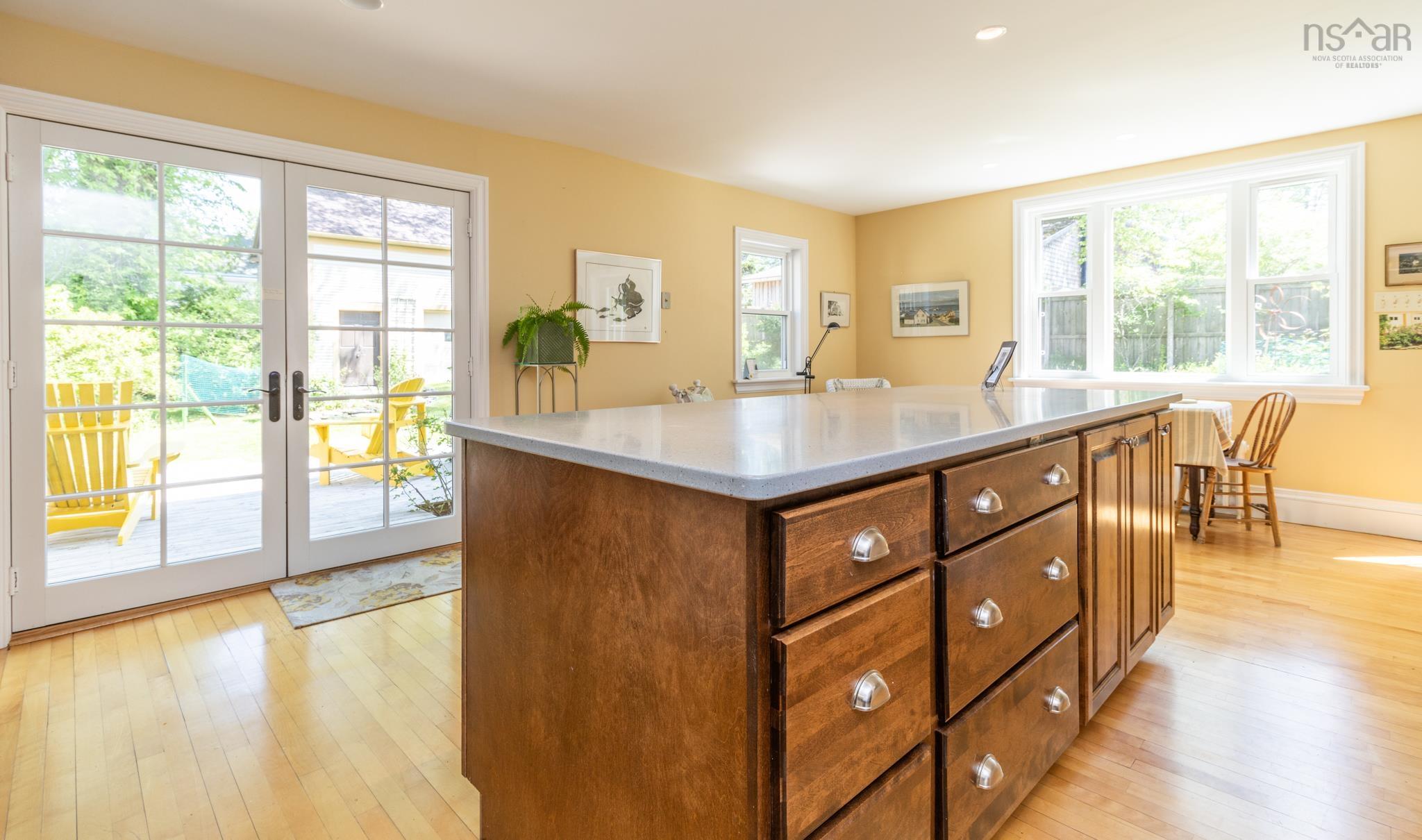 $594,000.00: 15 Elm Street, Yarmouth