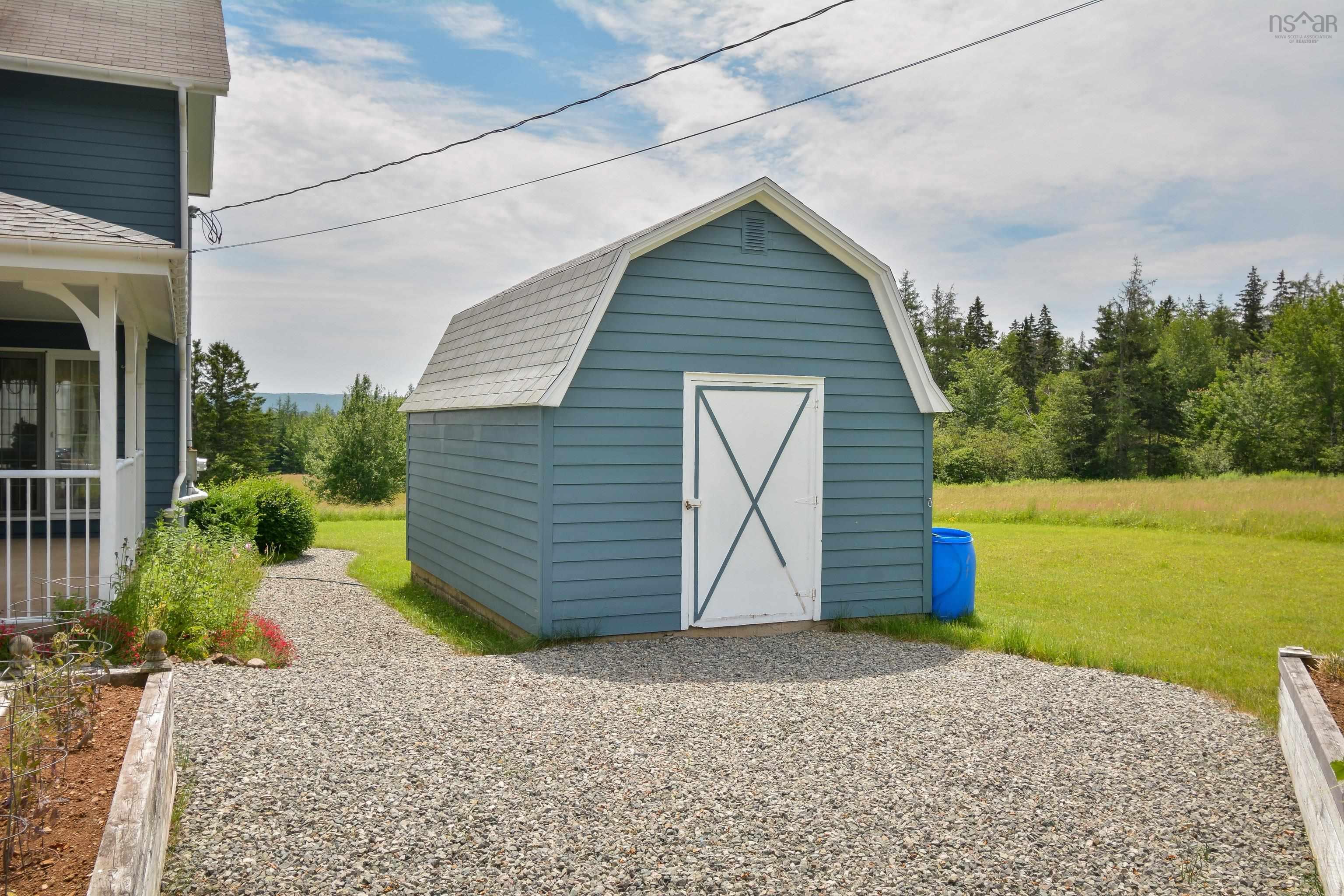 $1,499,000.00: 632 Orangedale Iona Rd, West Alba