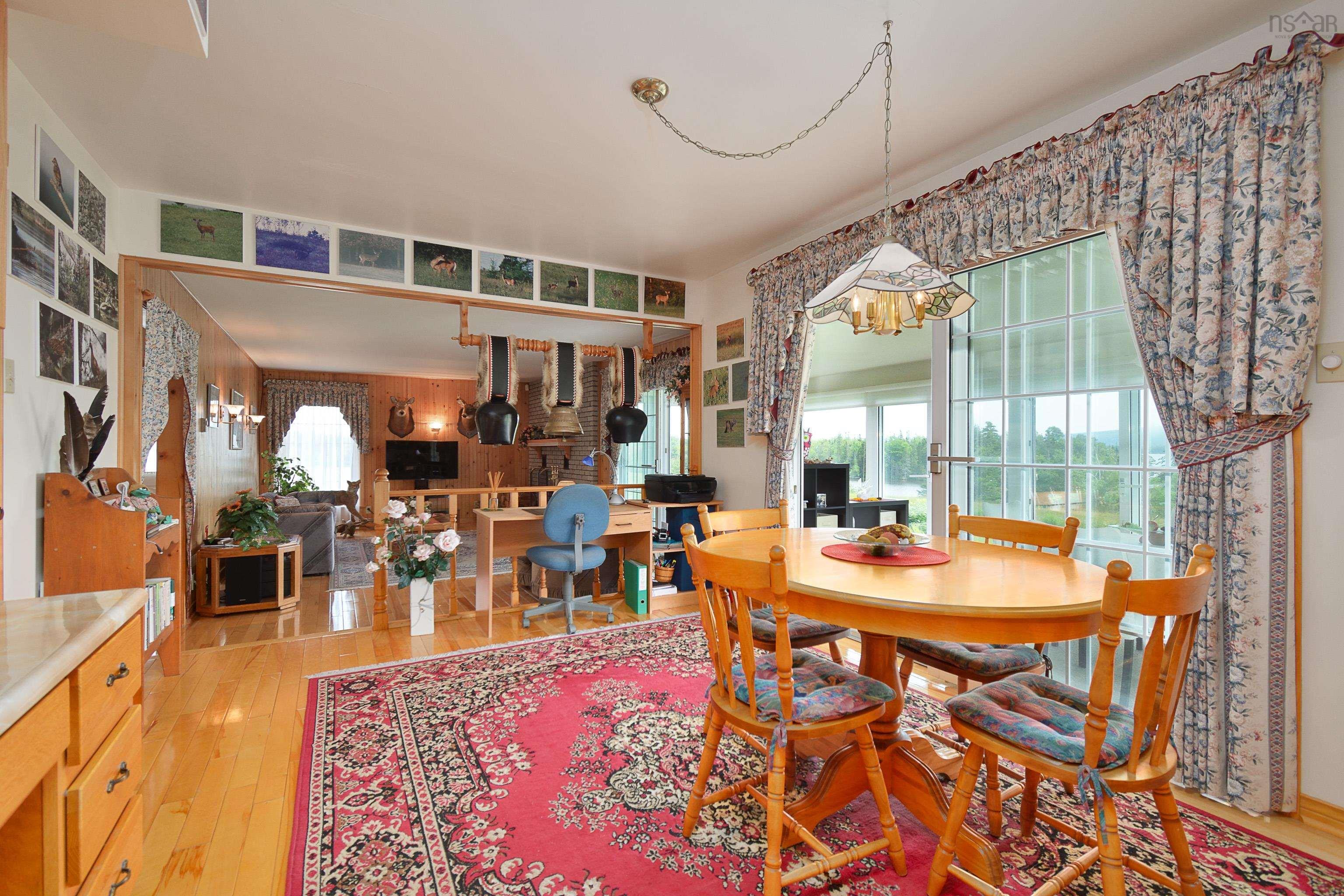 $1,499,000.00: 632 Orangedale Iona Rd, West Alba