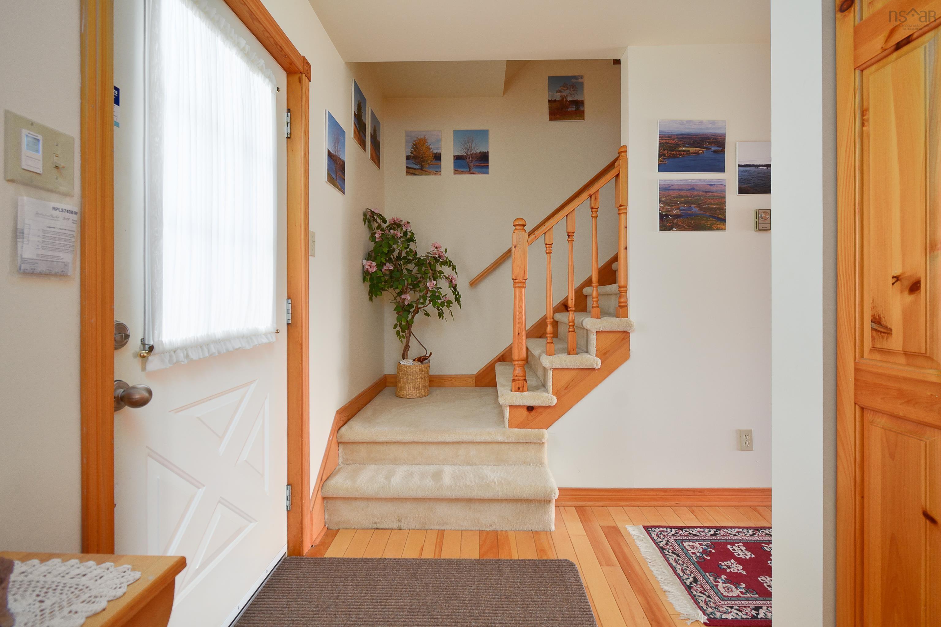 $1,499,000.00: 632 Orangedale Iona Rd, West Alba