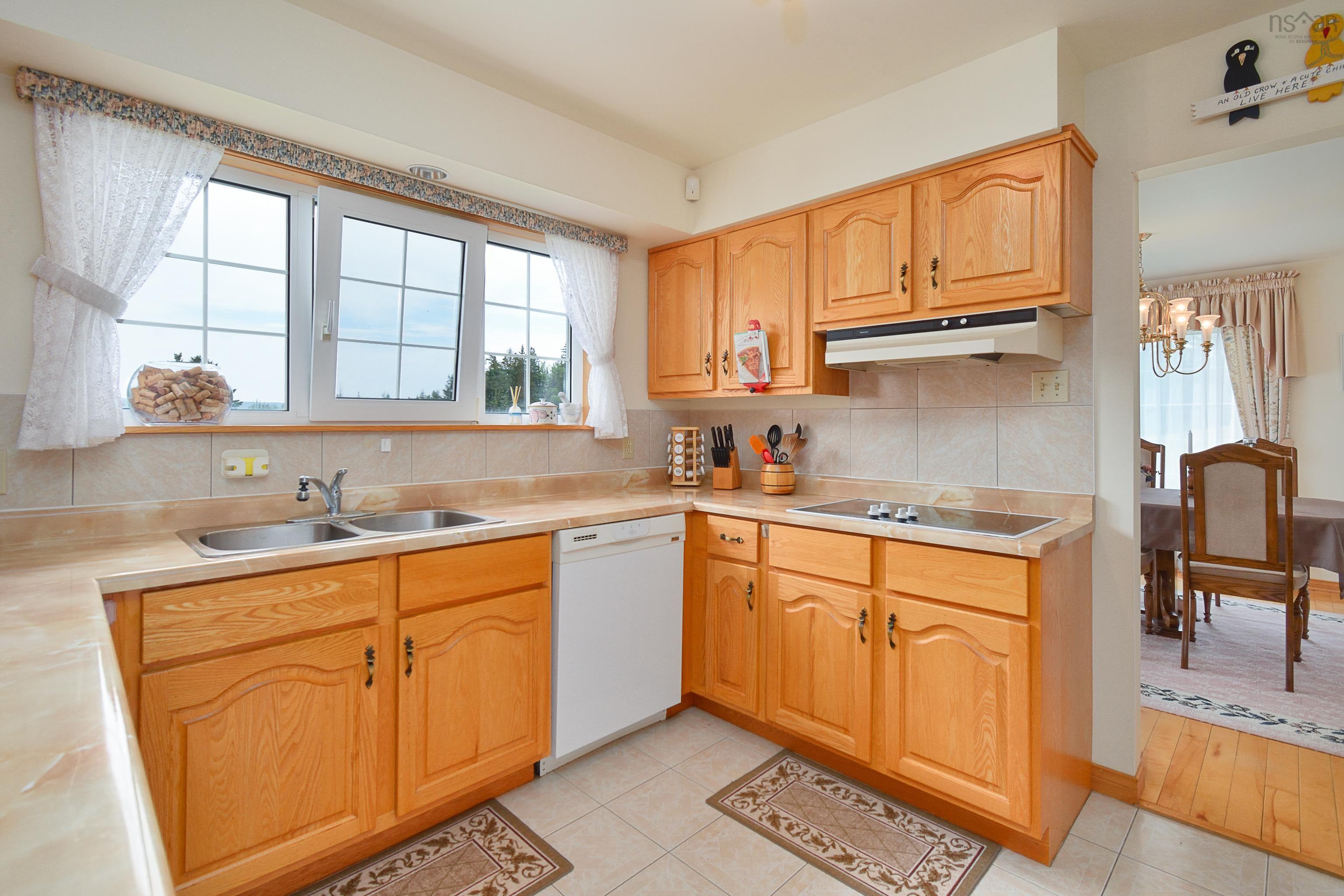 $1,499,000.00: 632 Orangedale Iona Rd, West Alba