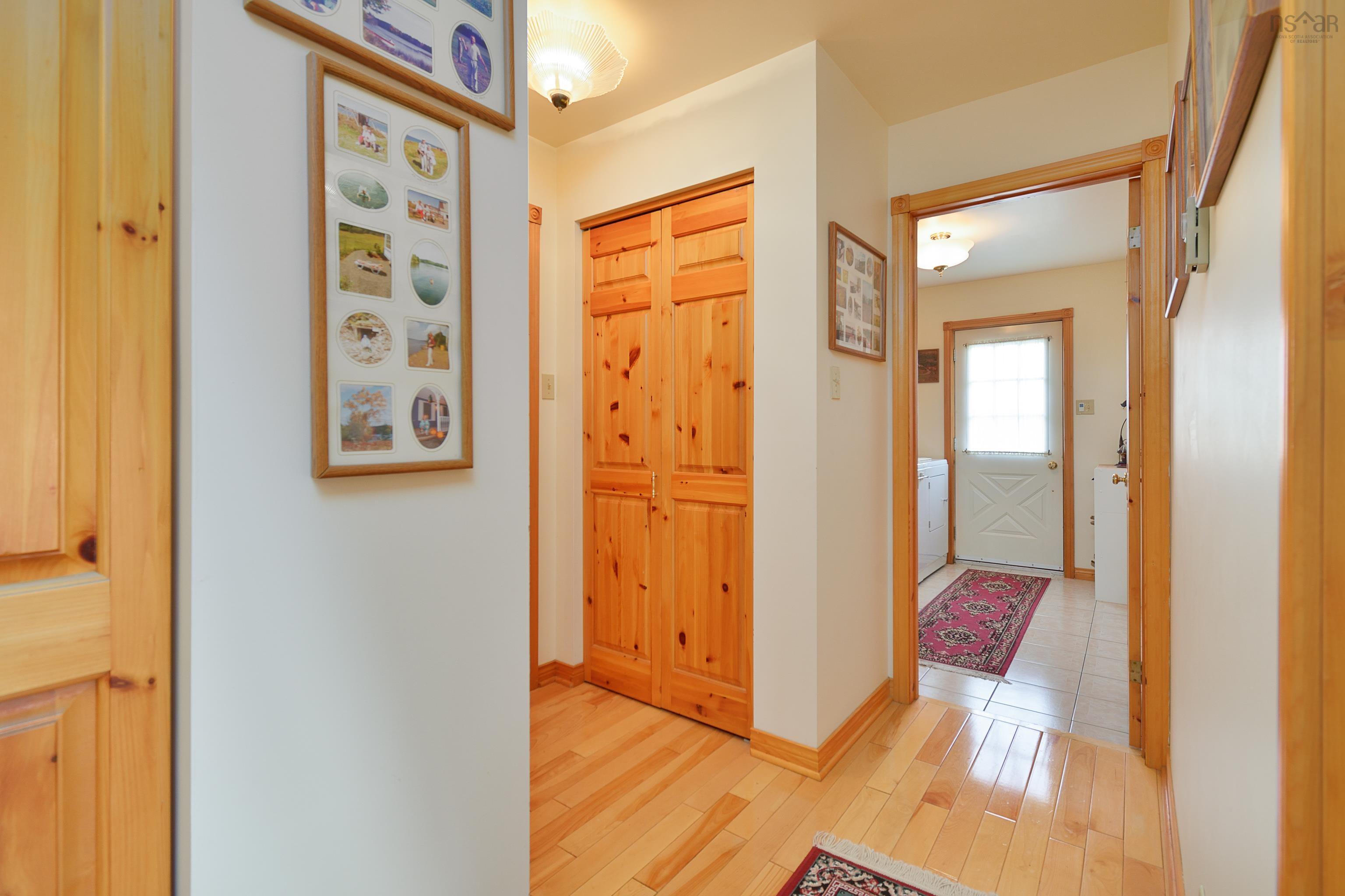 $1,499,000.00: 632 Orangedale Iona Rd, West Alba