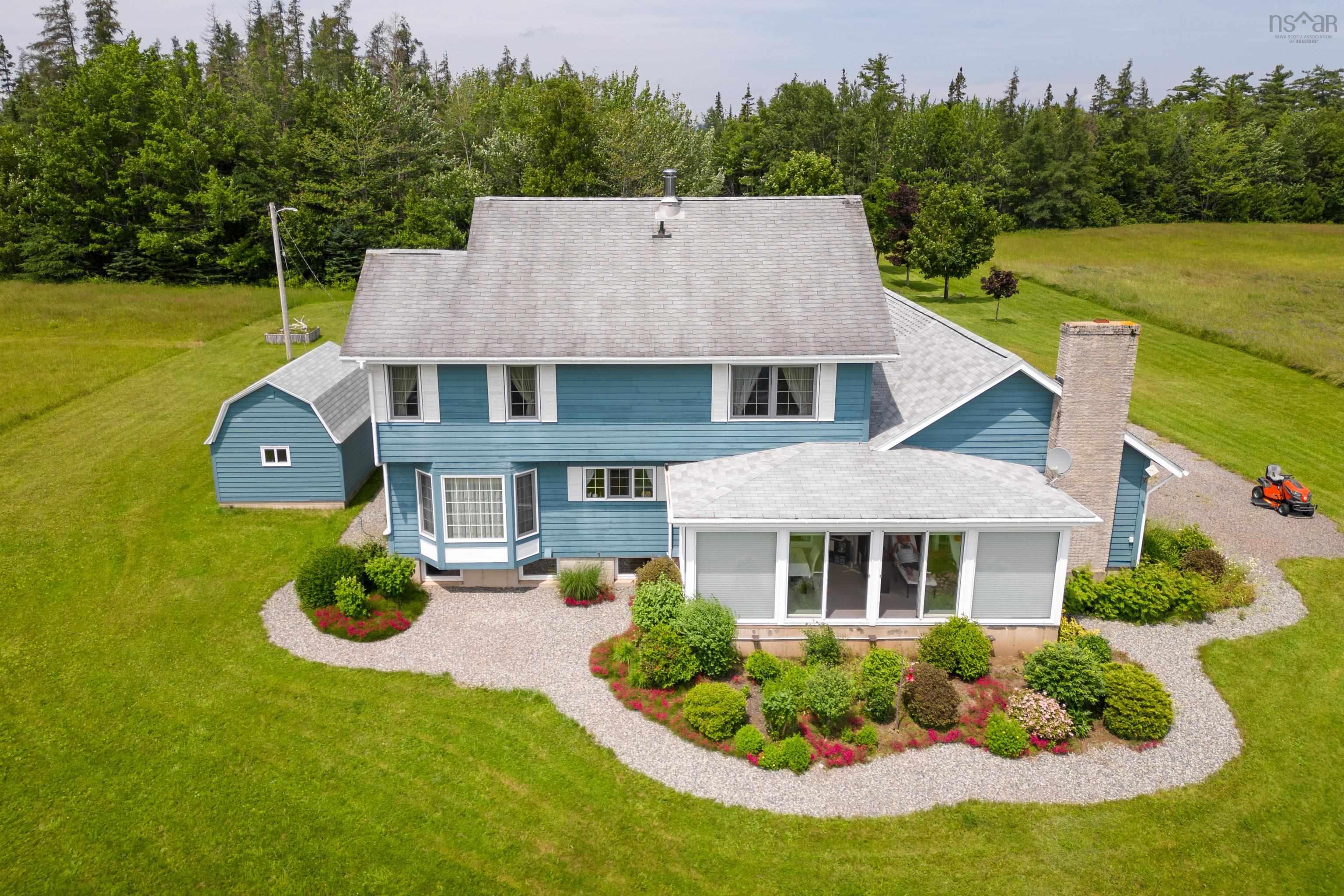 $1,499,000.00: 632 Orangedale Iona Rd, West Alba