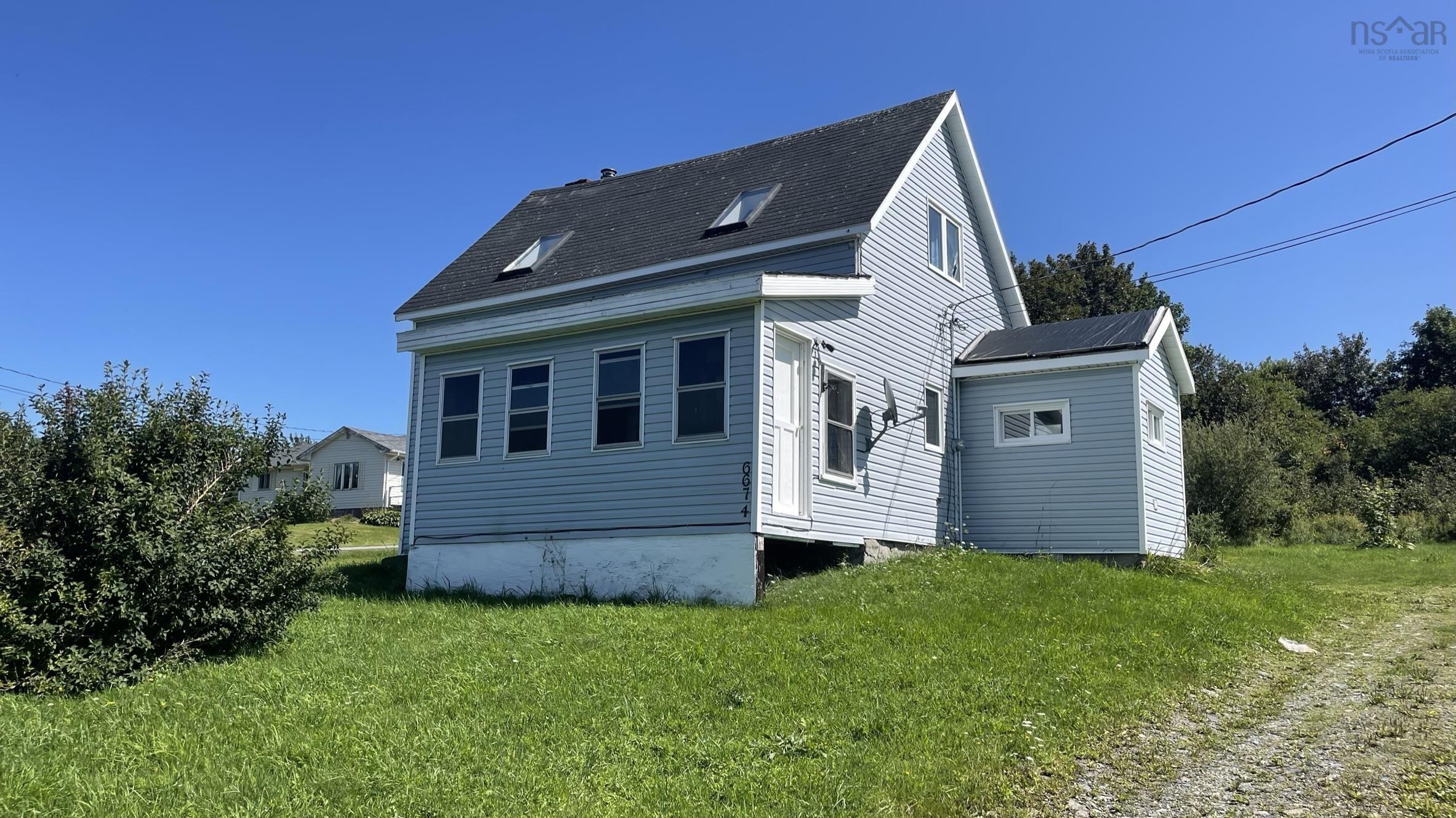 $158,000.00: 6674 Highway 101, Gilberts Cove