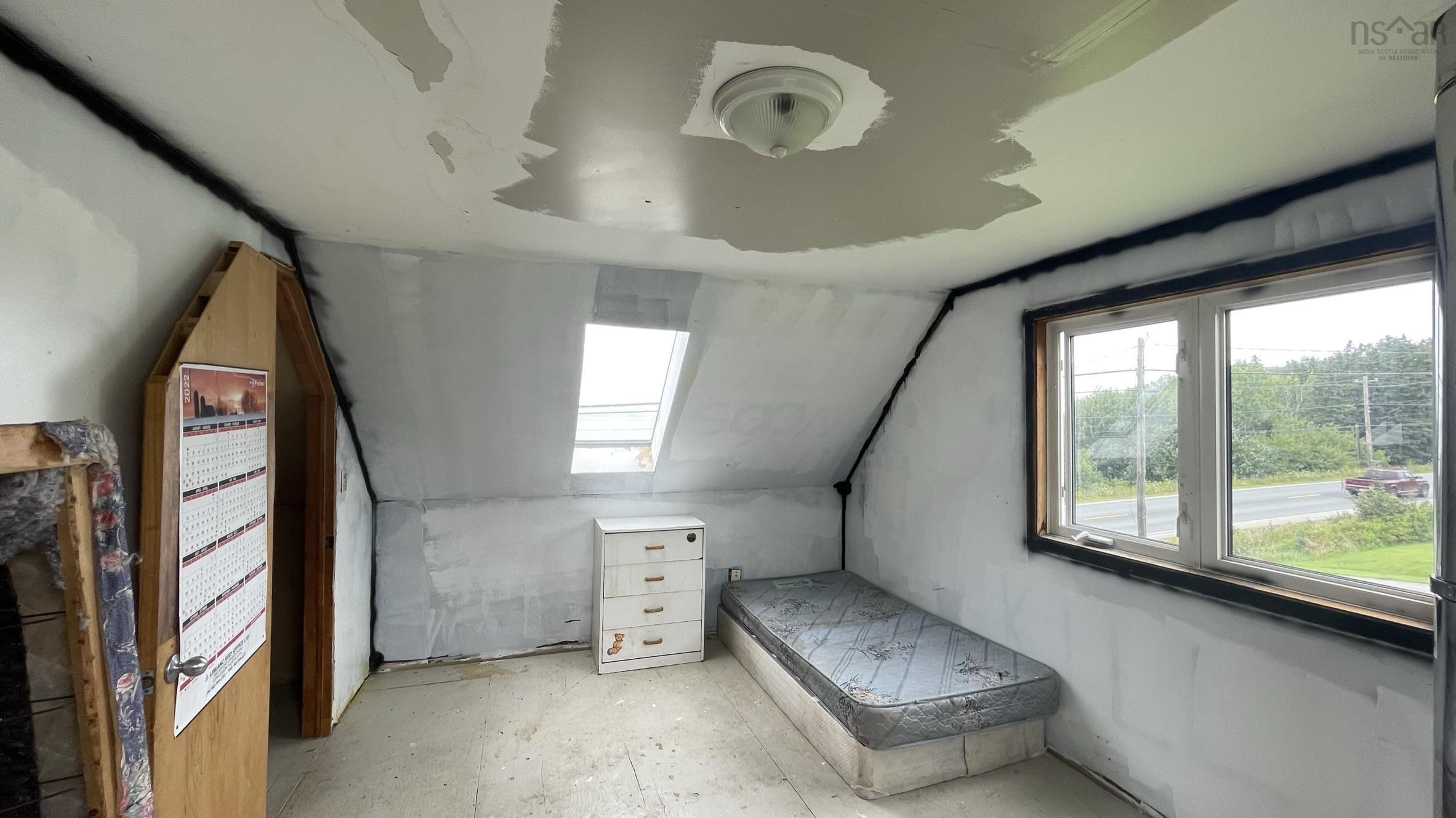 $158,000.00: 6674 Highway 101, Gilberts Cove