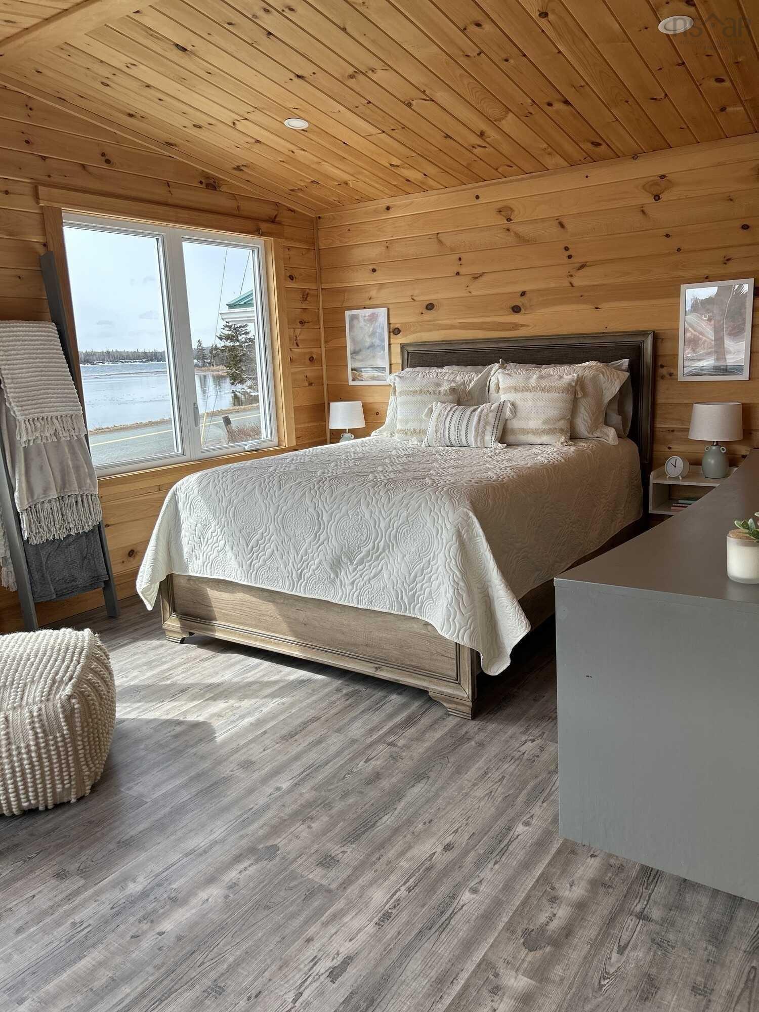 $359,999.00: 565 Caribou Island Road, Caribou Island