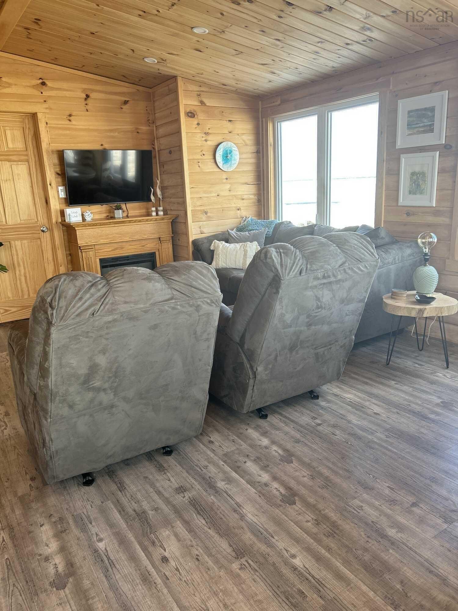 $359,999.00: 565 Caribou Island Road, Caribou Island