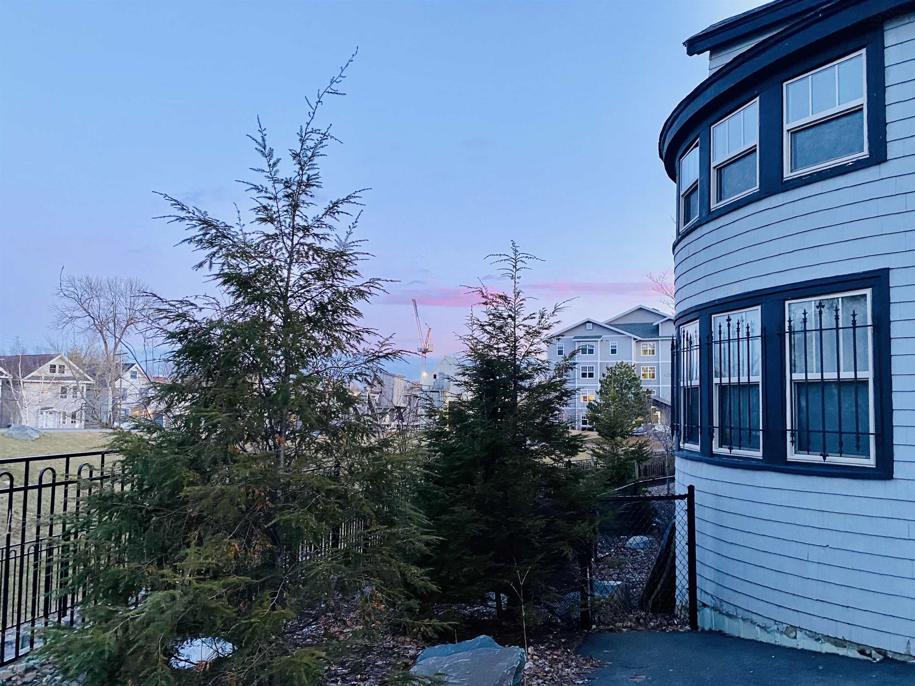 $759,000.00: 170 Ochterloney Street, Dartmouth