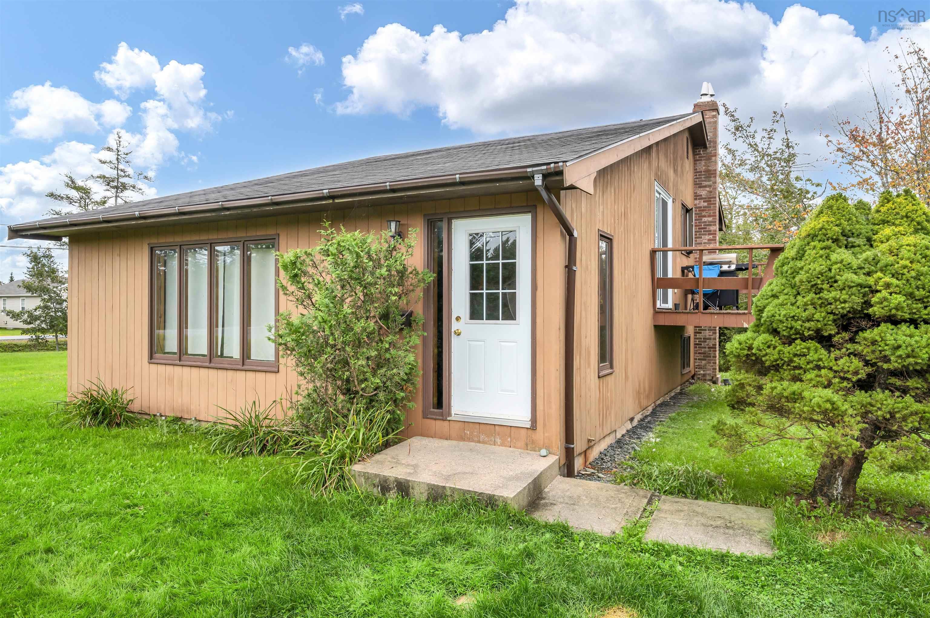 $2,750,000.00: 5 Corrie Lane, West Porters Lake