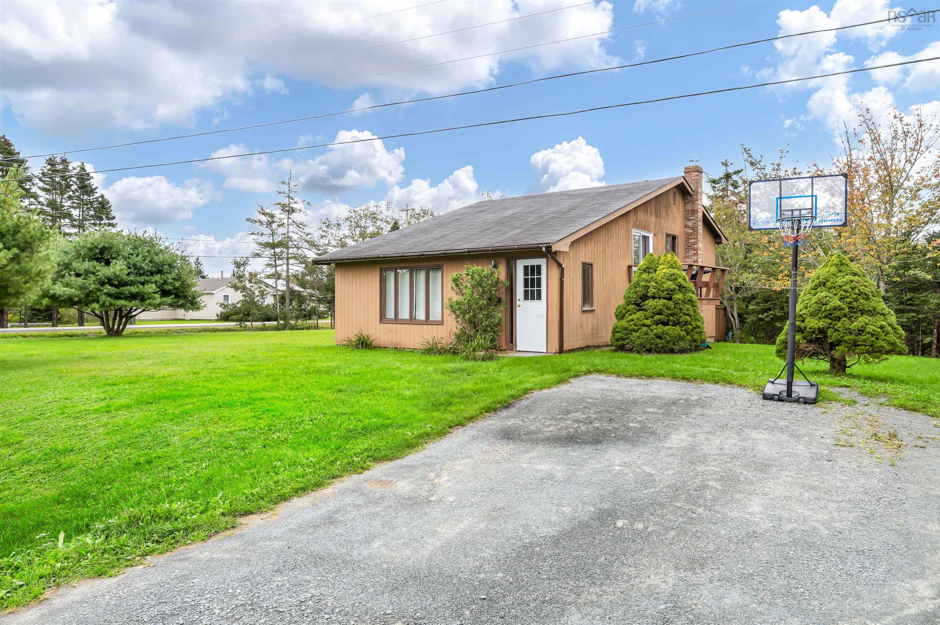 $2,750,000.00: 5 Corrie Lane, West Porters Lake