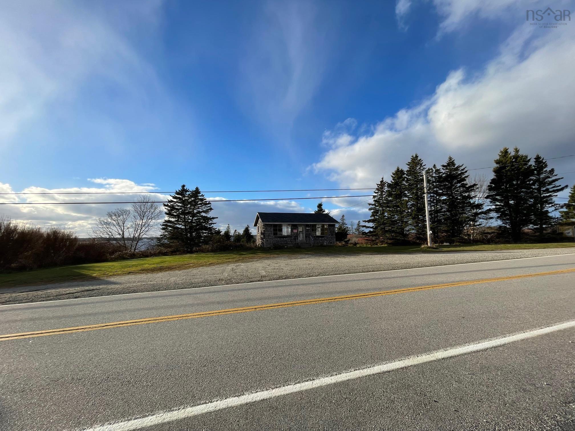 $124,900.00: 1139 Highway 3, Middle East Pubnico