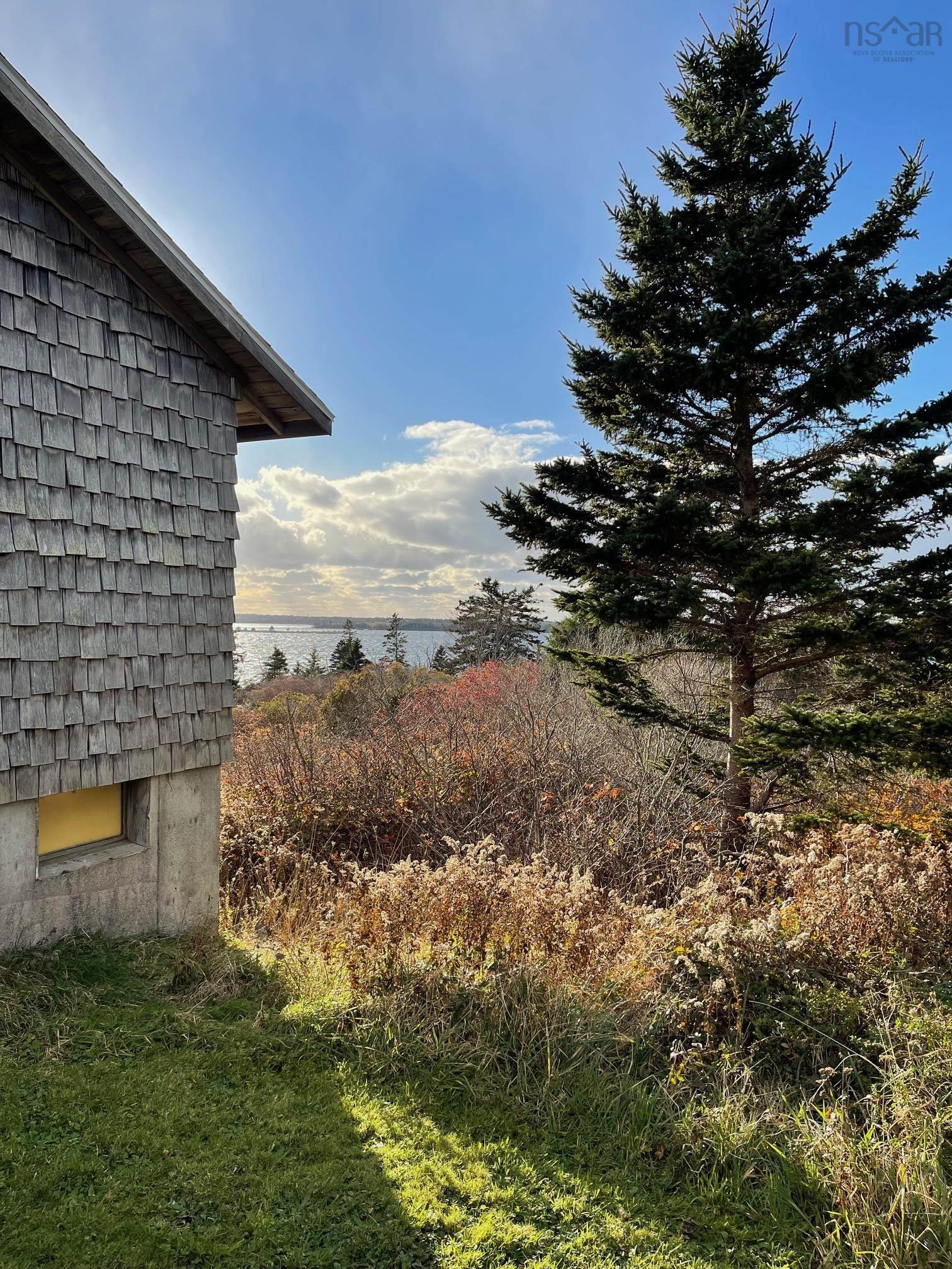 $124,900.00: 1139 Highway 3, Middle East Pubnico