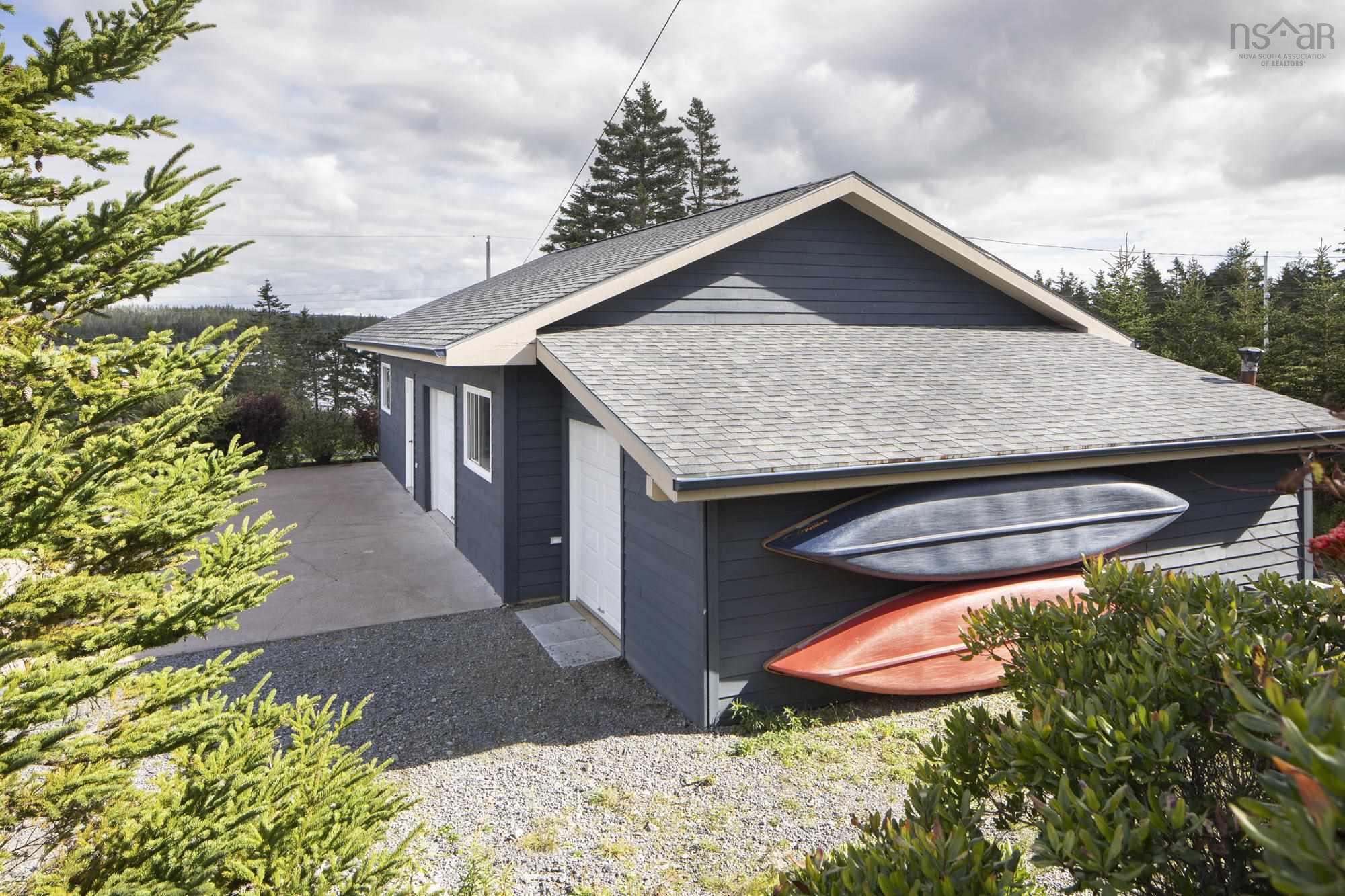 $1,390,000.00: 150 New Harbour Road, New Harbour