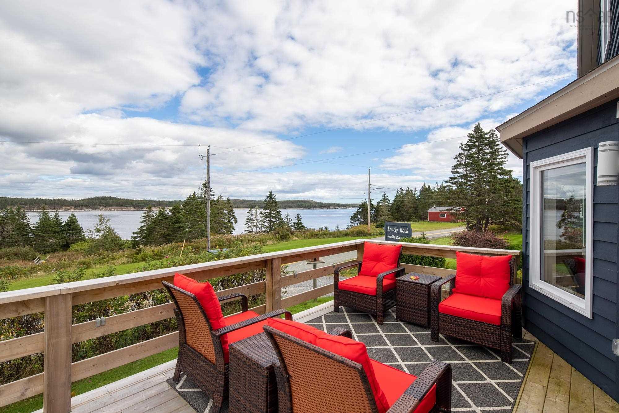 $1,390,000.00: 150 New Harbour Road, New Harbour