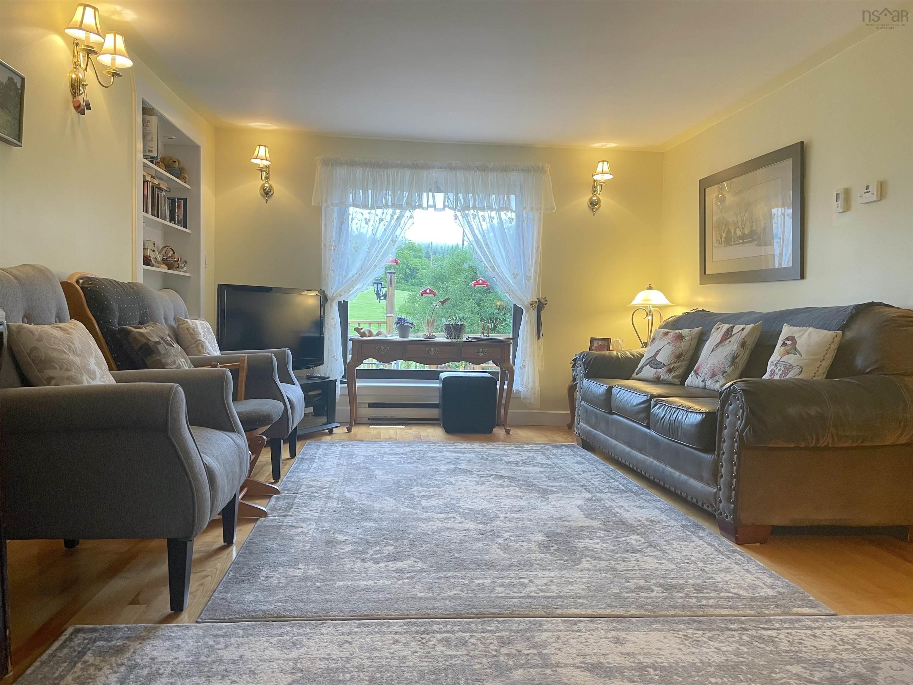 $949,000.00: 1817 Highway 205, Baddeck Bay