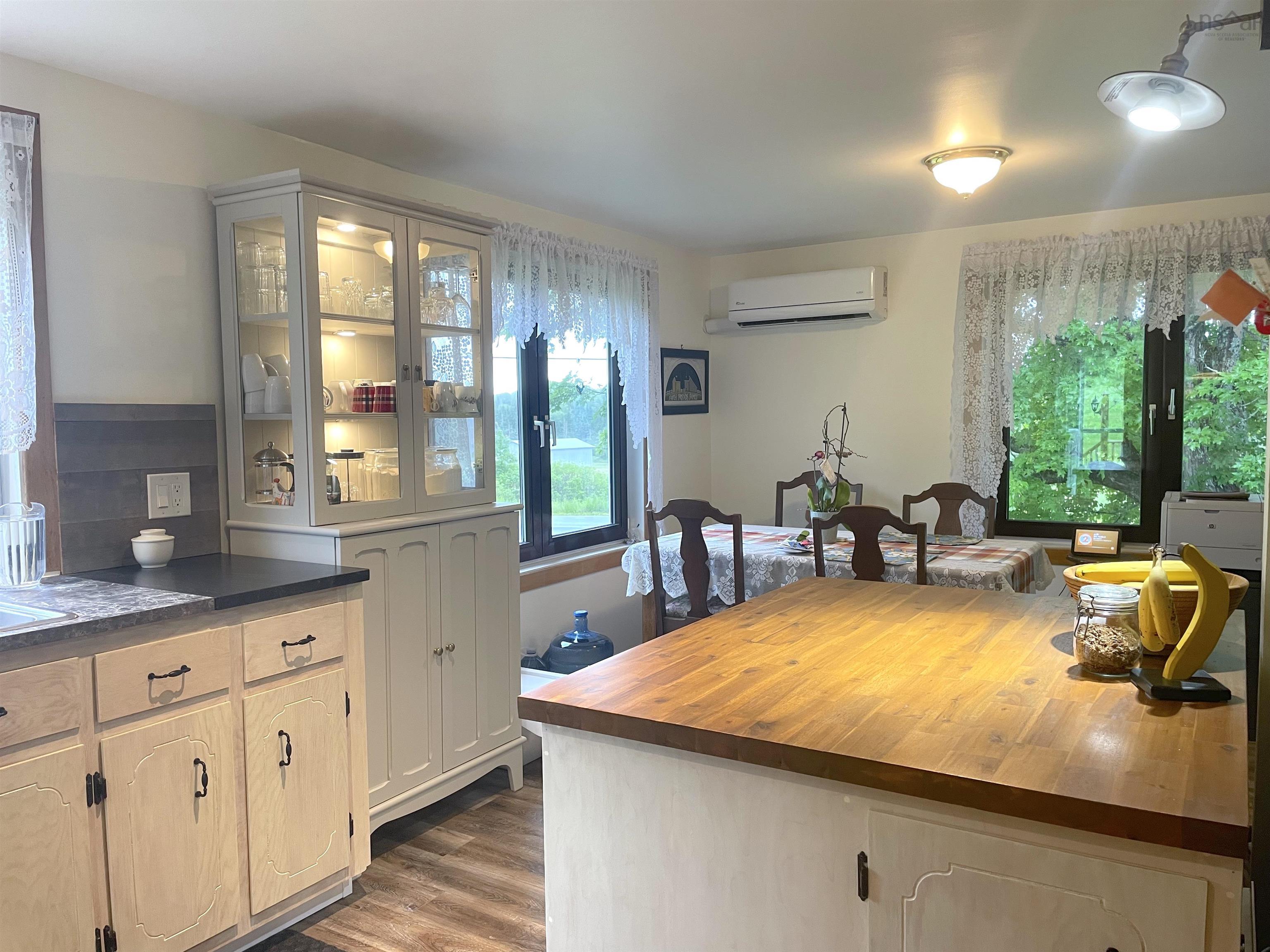 $949,000.00: 1817 Highway 205, Baddeck Bay