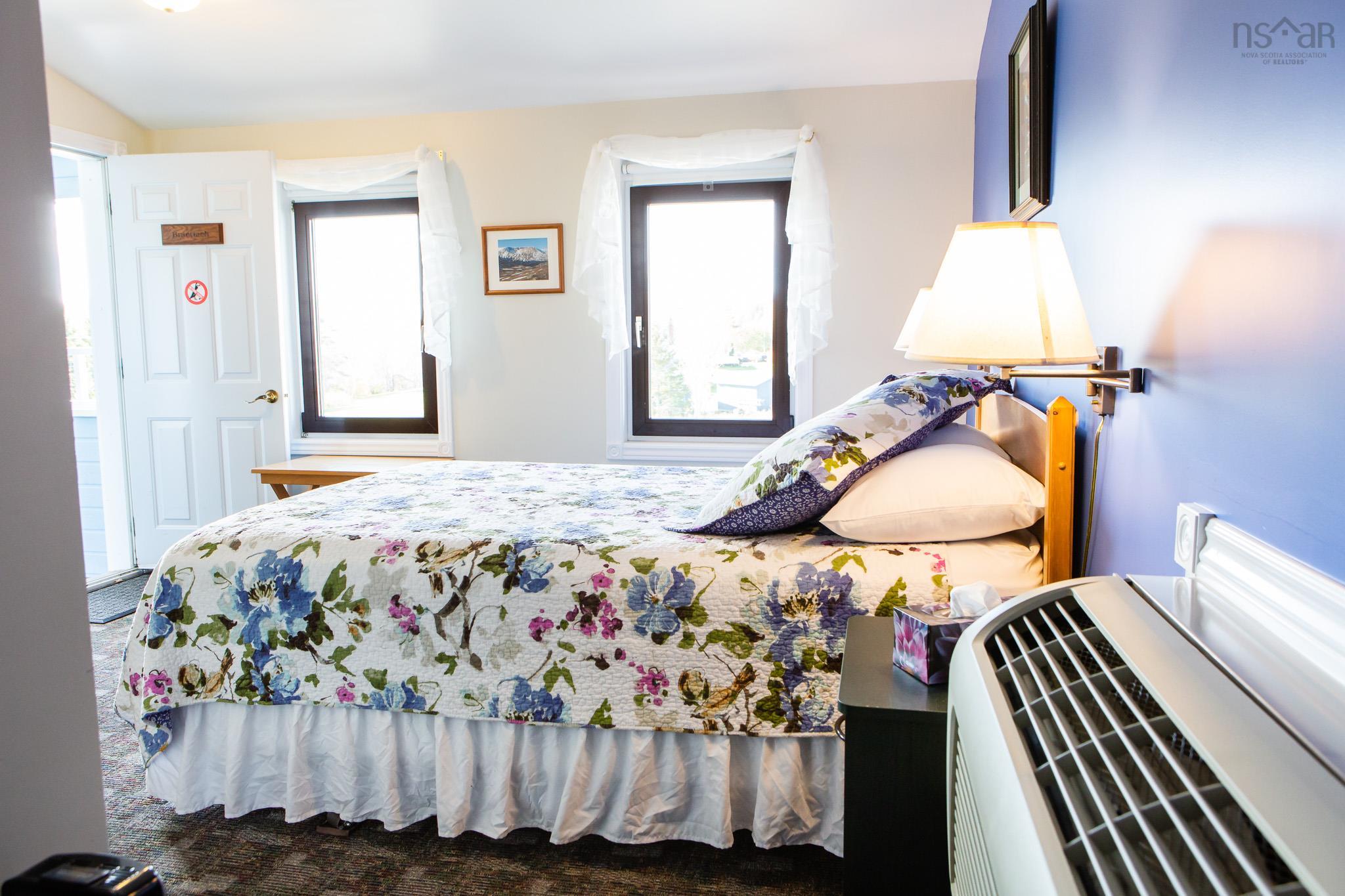 $949,000.00: 1817 Highway 205, Baddeck Bay