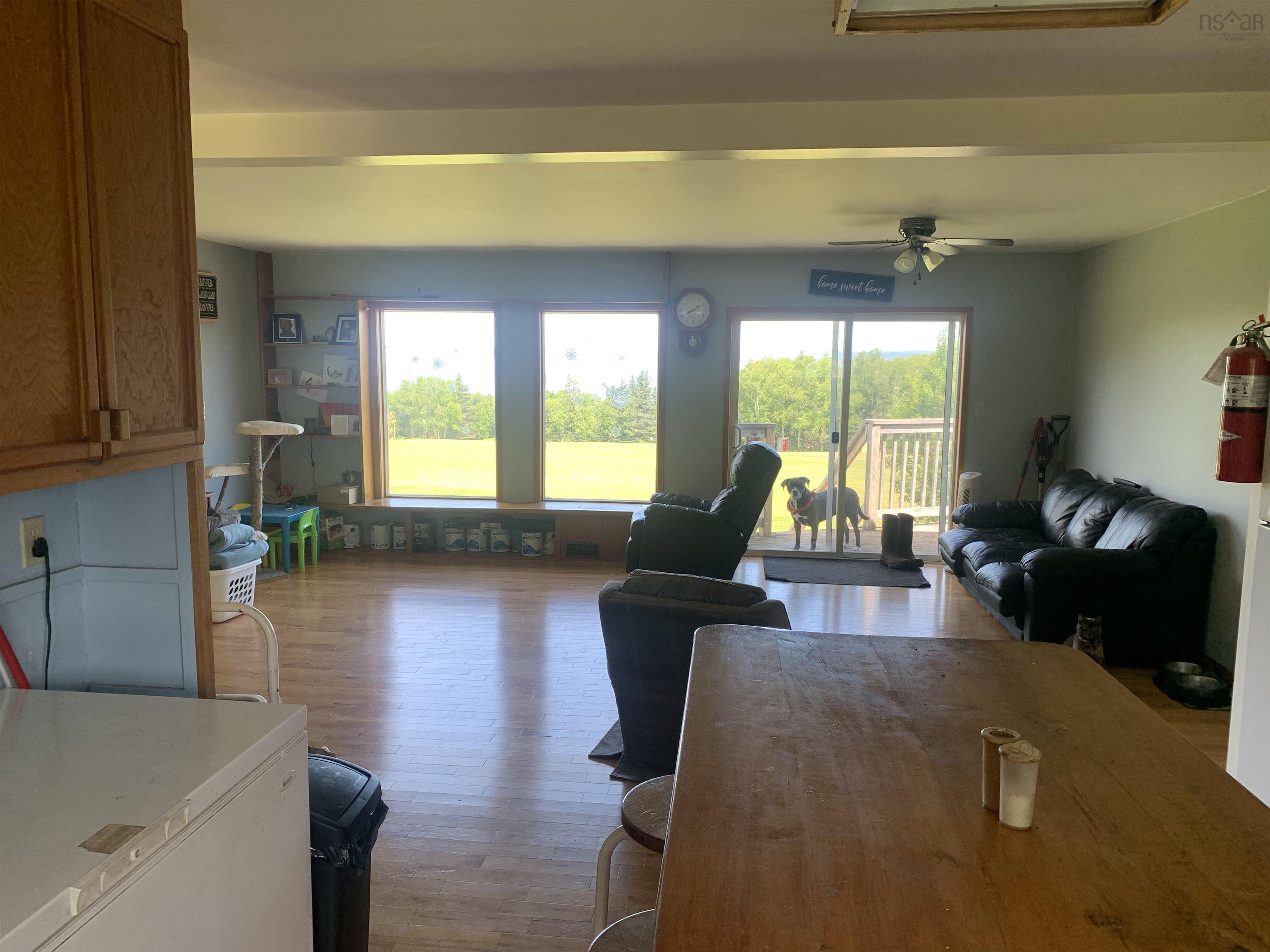 $1,300,000.00: 2107 Highway 215, Tennecape