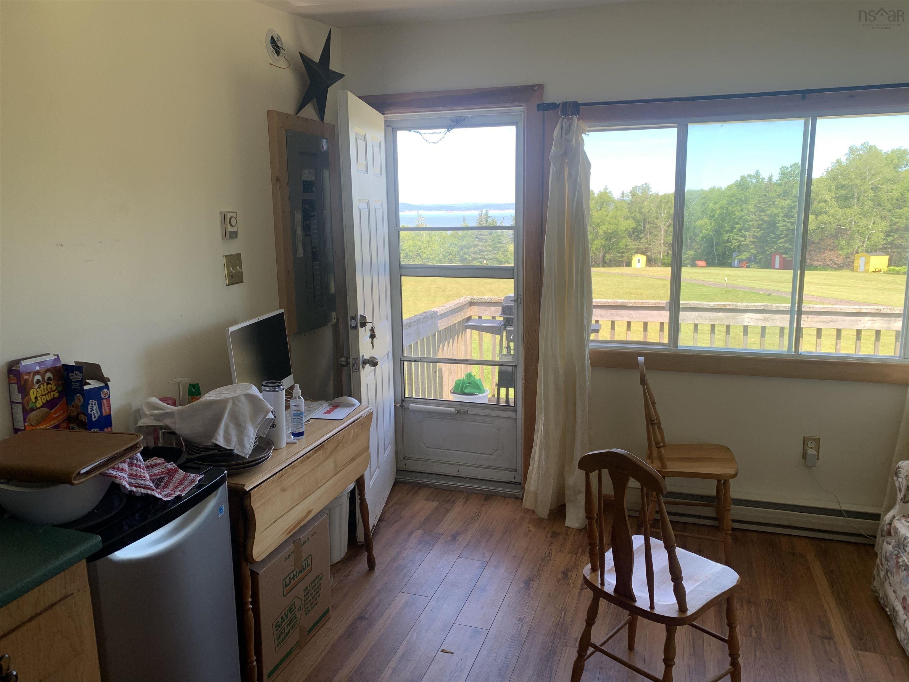 $1,300,000.00: 2107 Highway 215, Tennecape