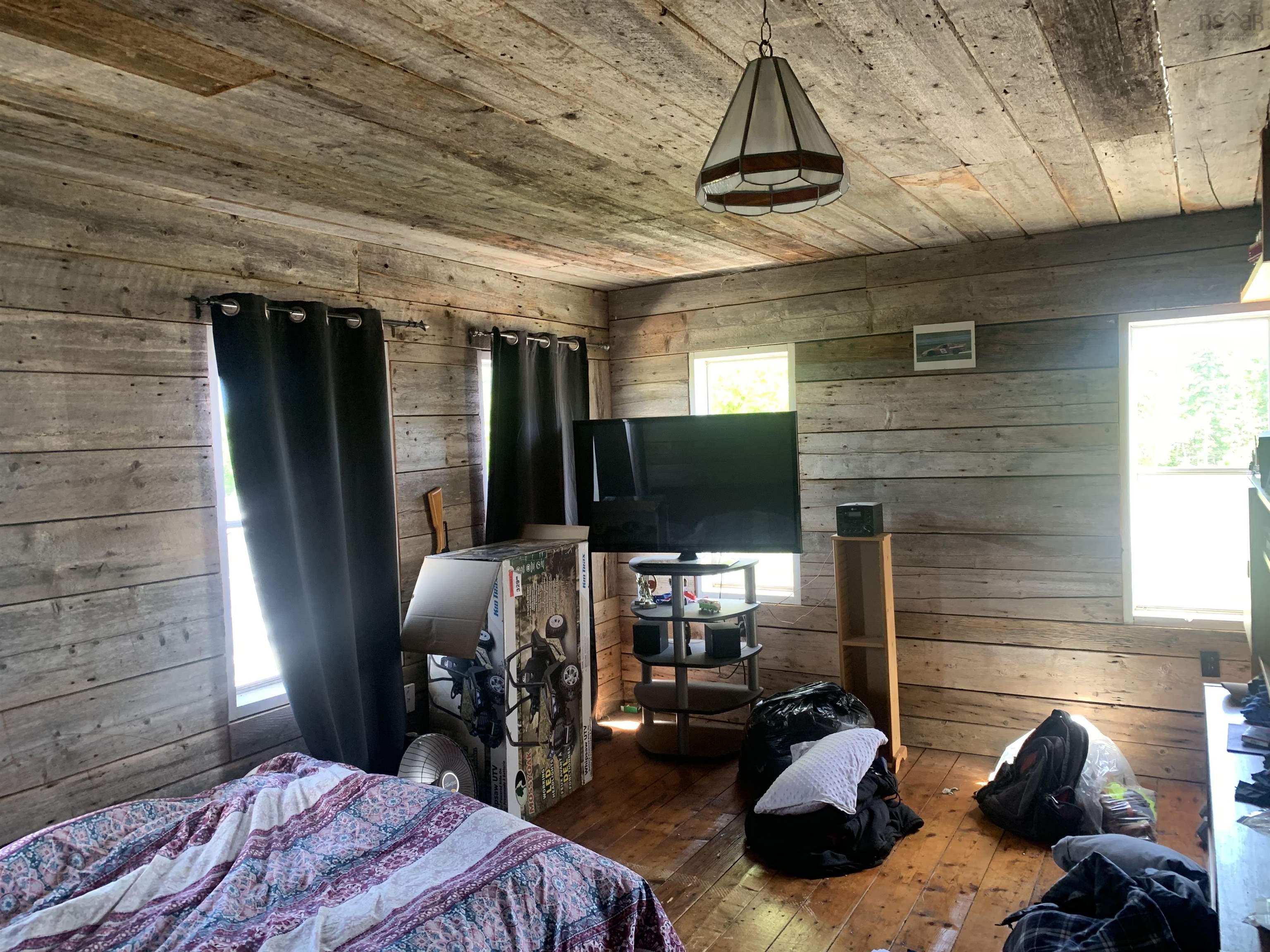 $1,300,000.00: 2107 Highway 215, Tennecape
