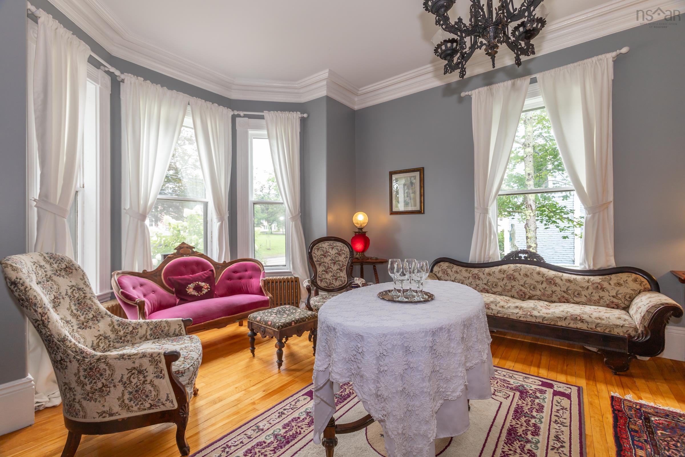 $799,900.00: 548 St George Street, Annapolis Royal