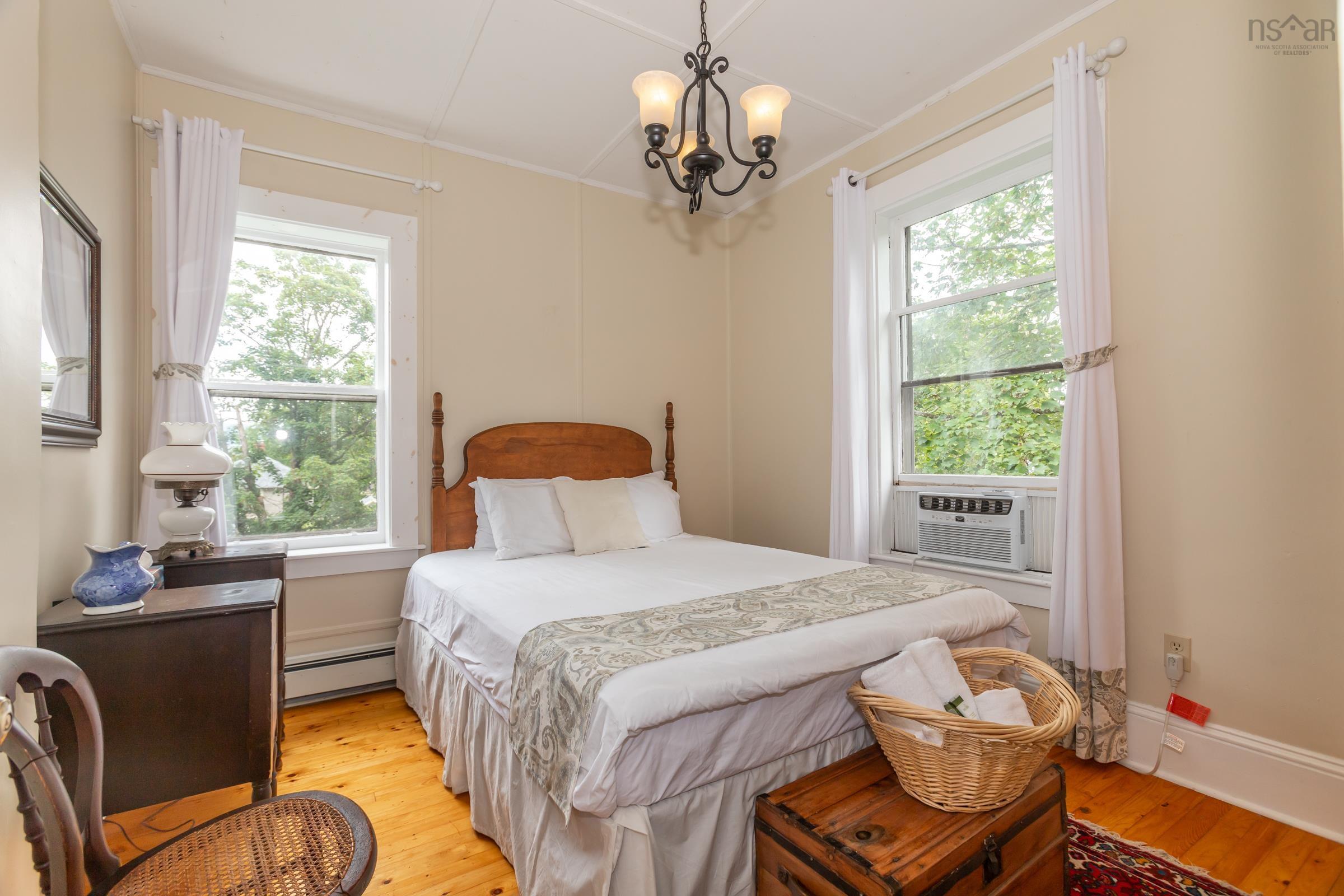 $799,900.00: 548 St George Street, Annapolis Royal
