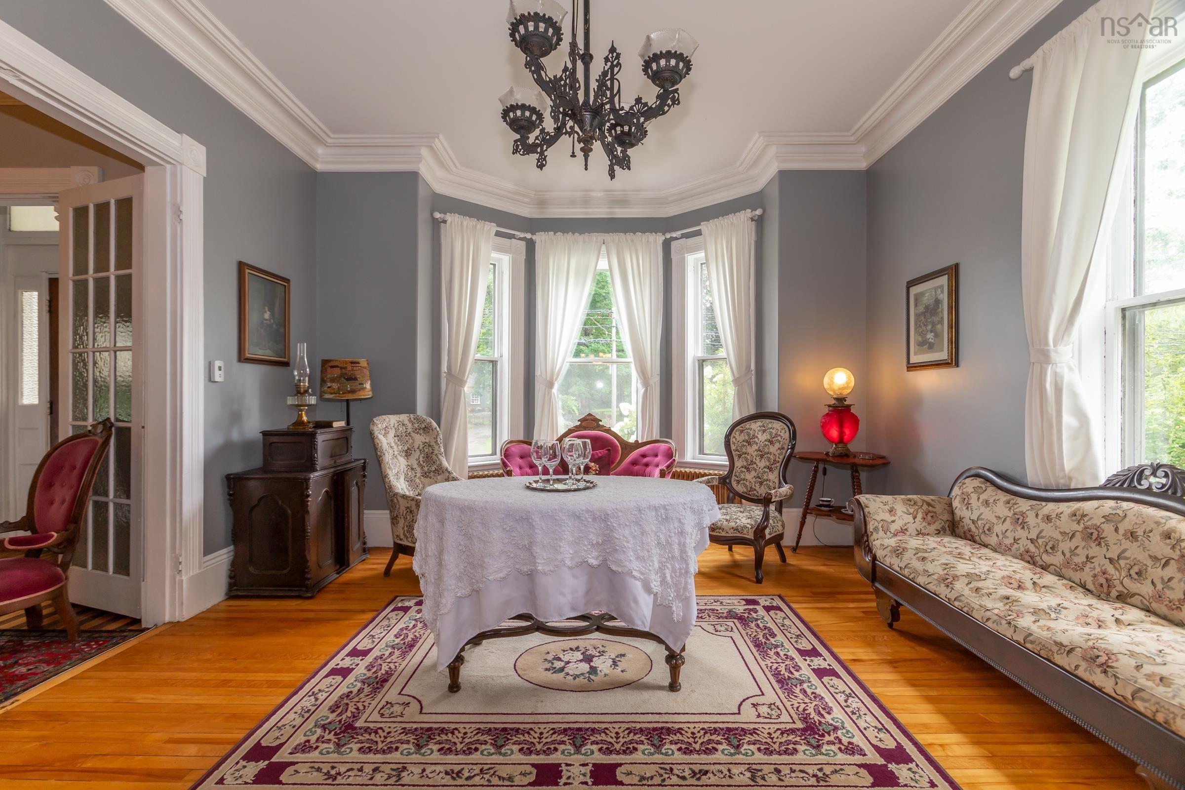 $799,900.00: 548 St. George Street, Annapolis Royal
