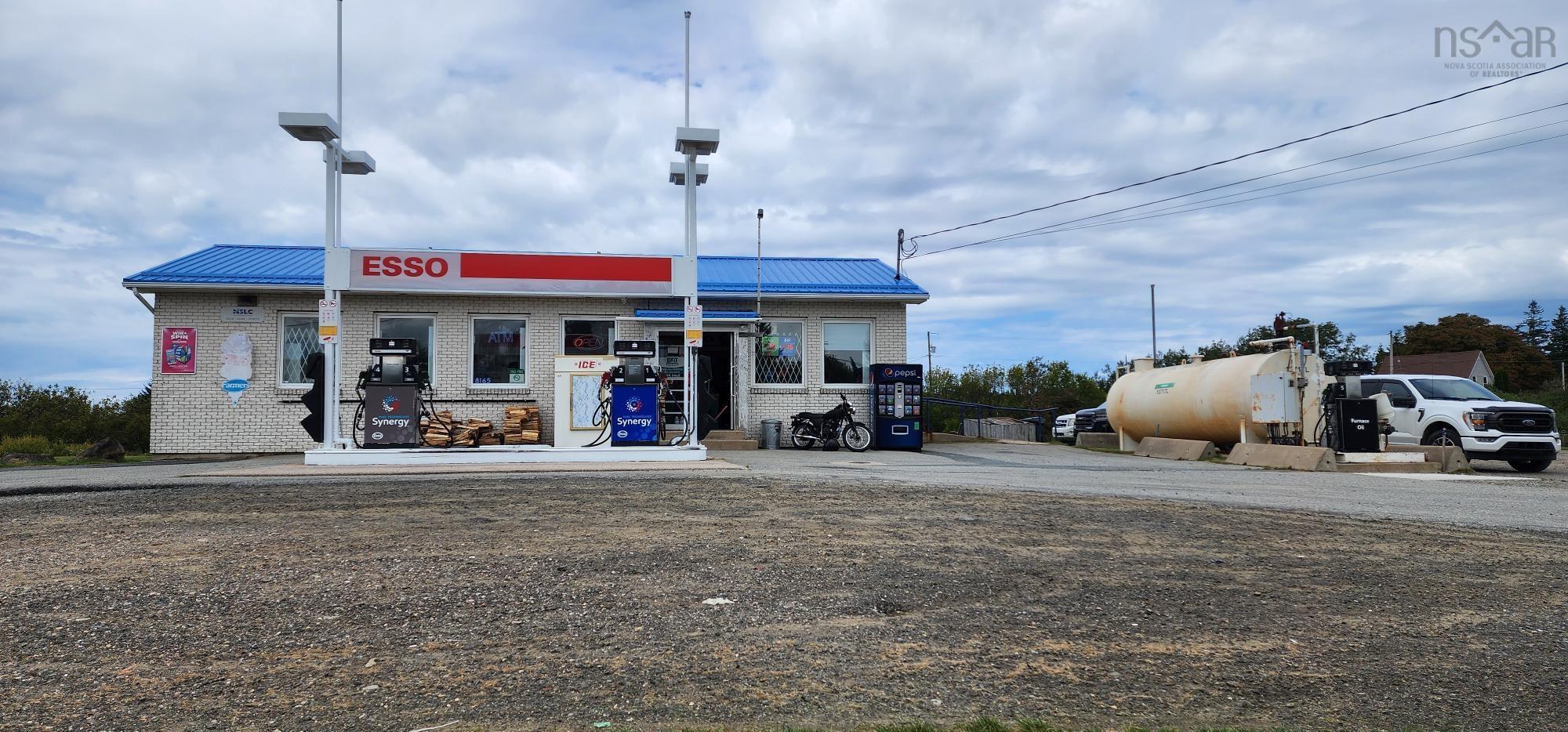 $490,000.00: 8165 Highway 217, Centreville