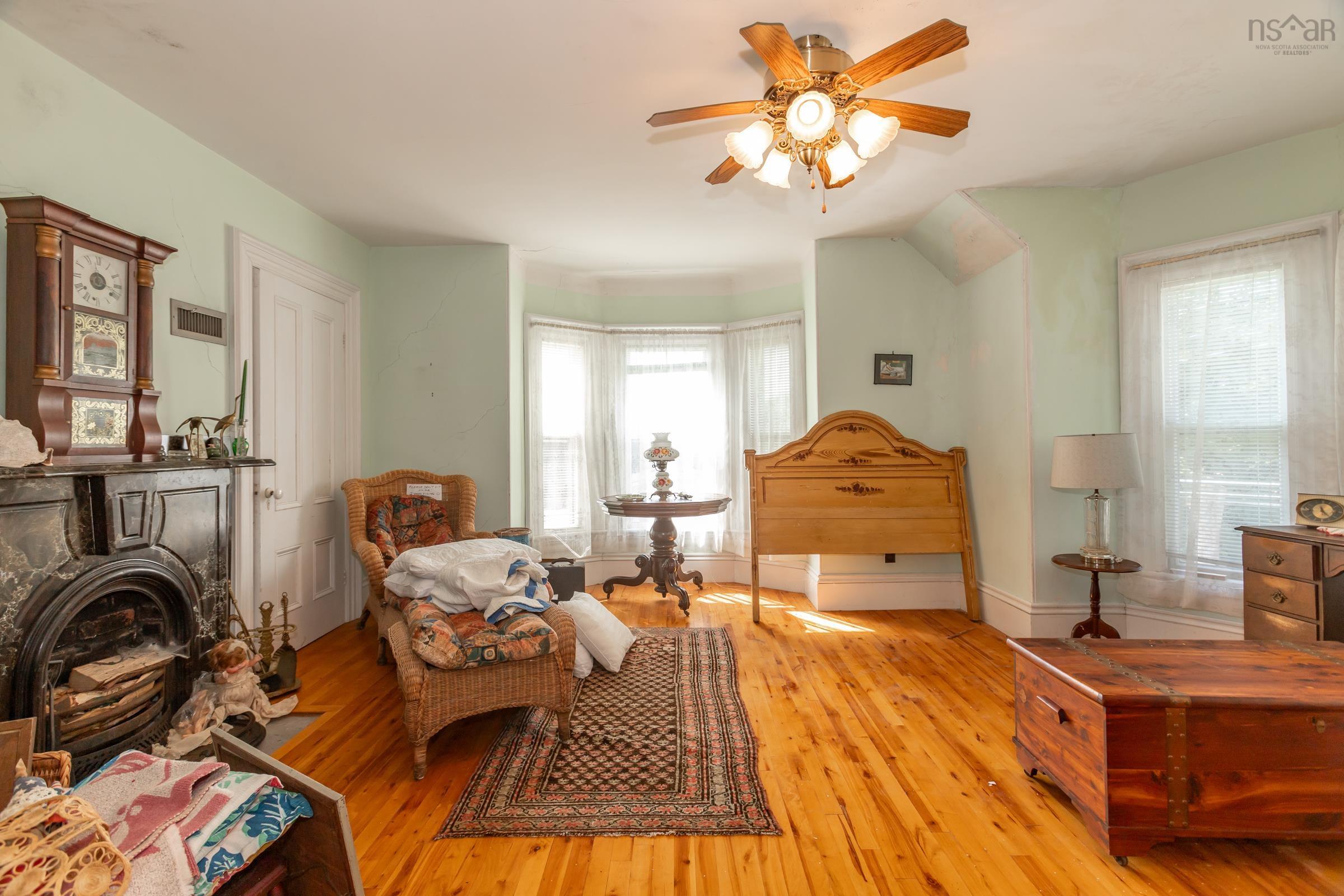 $449,900.00: 5404 Granville Road, Granville Ferry