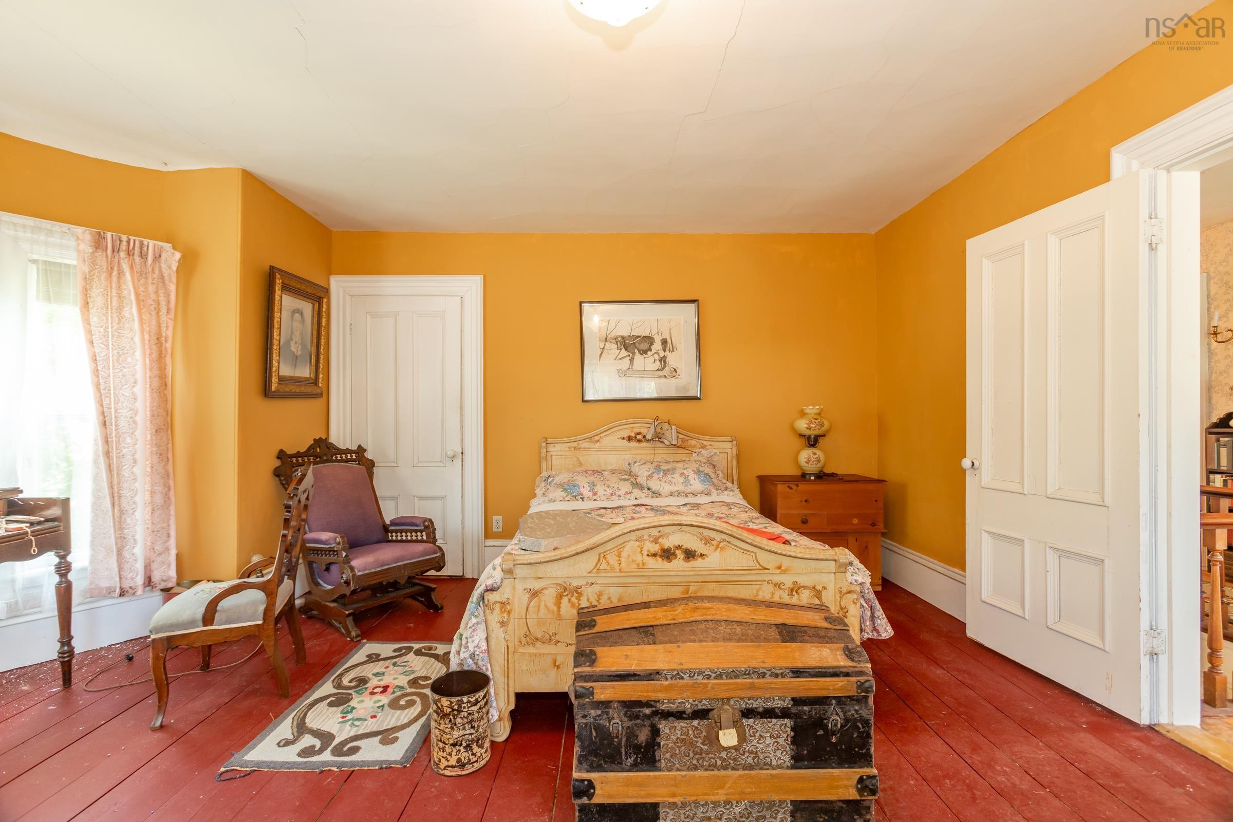 $449,900.00: 5404 Granville Road, Granville Ferry