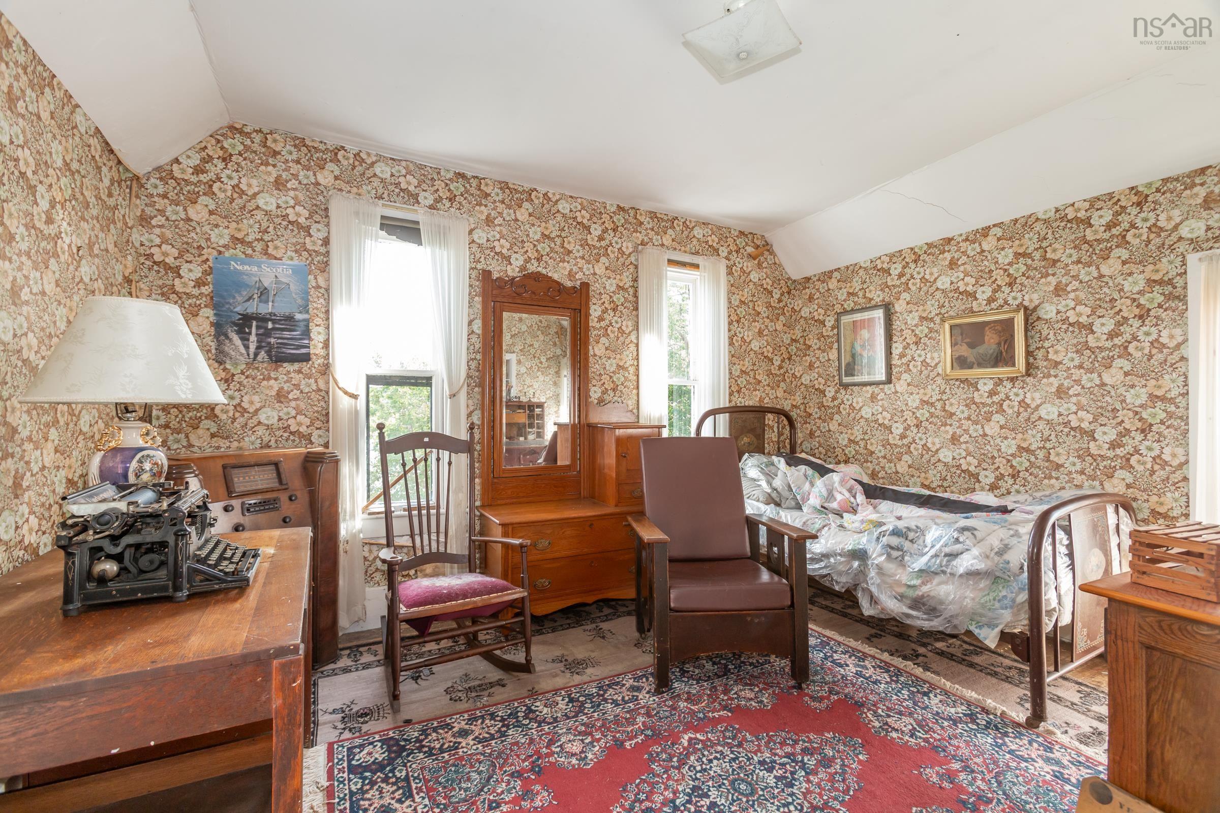 $449,900.00: 5404 Granville Road, Granville Ferry